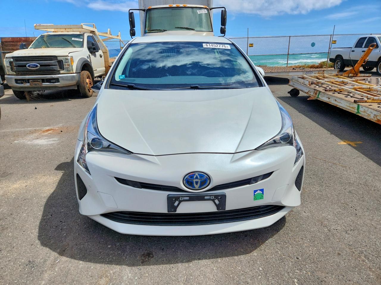 2017 Toyota Prius Two Eco White vin: JTDKARFU8H3048280