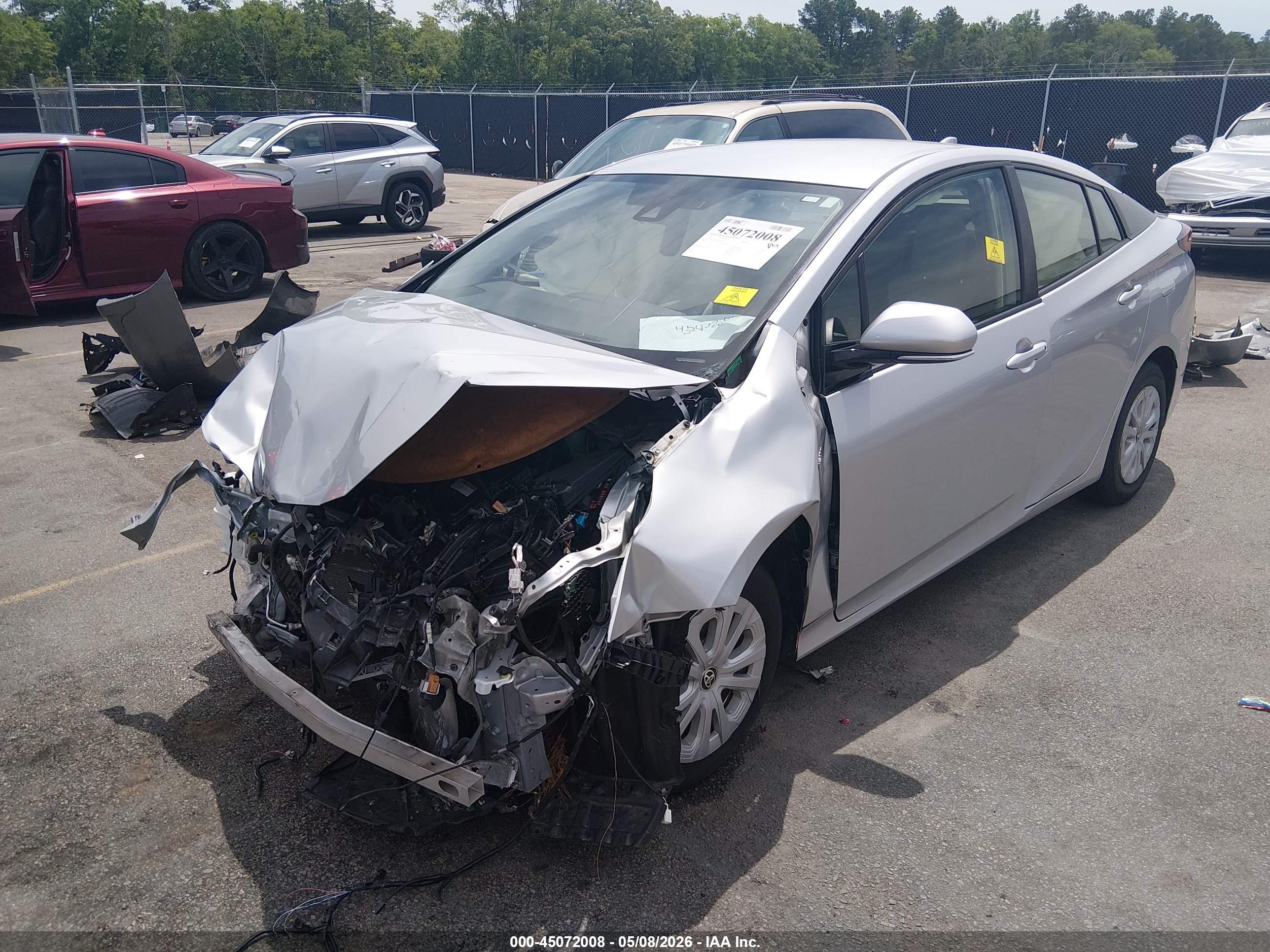 2019 Toyota Prius Le Silver vin: JTDKARFU8K3076359