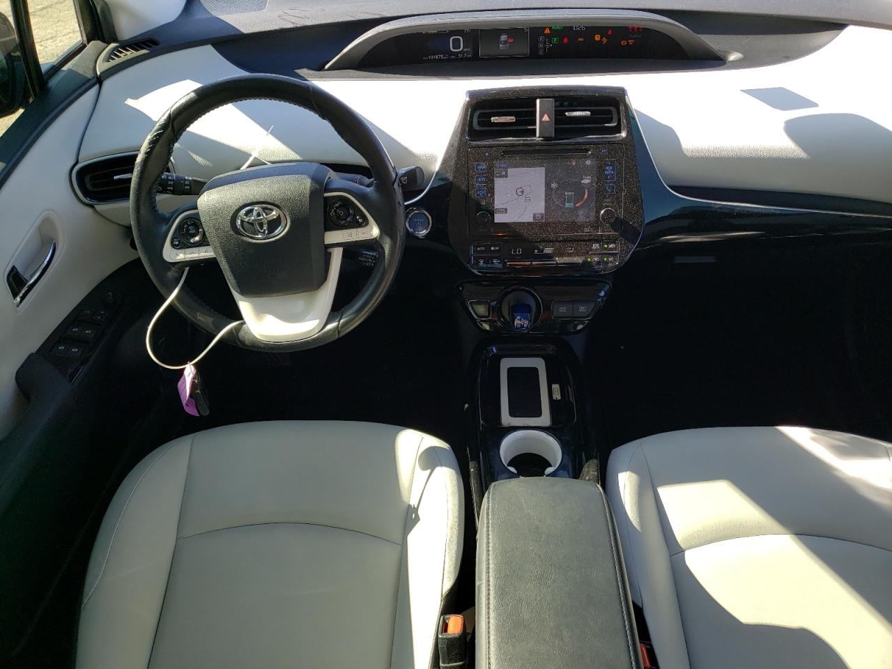 2017 Toyota Prius  White vin: JTDKARFUXH3534718