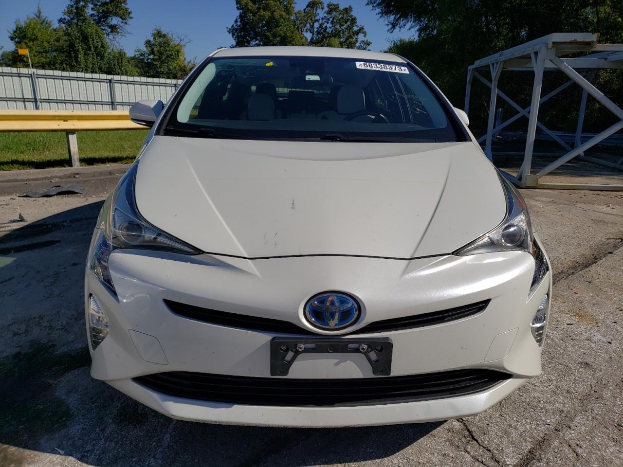 2017 Toyota Prius  White vin: JTDKARFUXH3534718