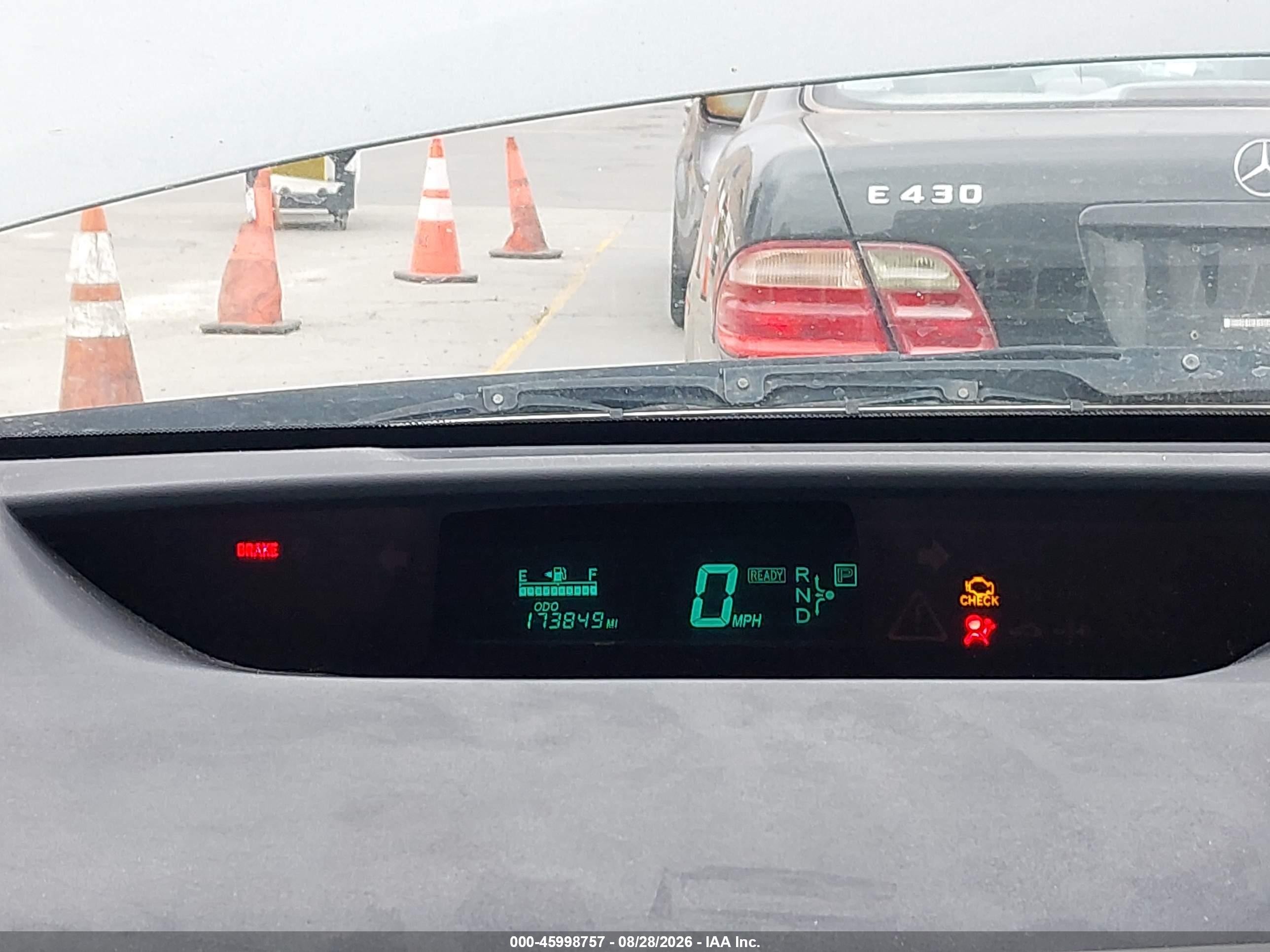 2004 Toyota Prius   Gray vin: JTDKB20U040017033