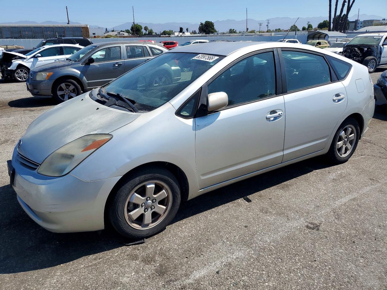 2004 Toyota Prius Base Silver vin: JTDKB20U040024032