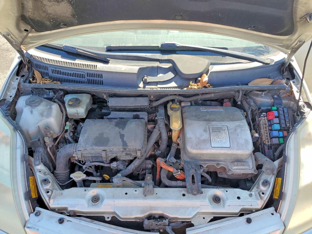 2004 Toyota Prius Base Silver vin: JTDKB20U040024032