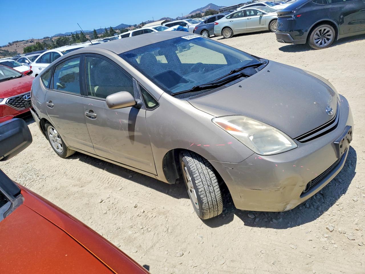 2004 Toyota Prius Base Gold vin: JTDKB20U040030252