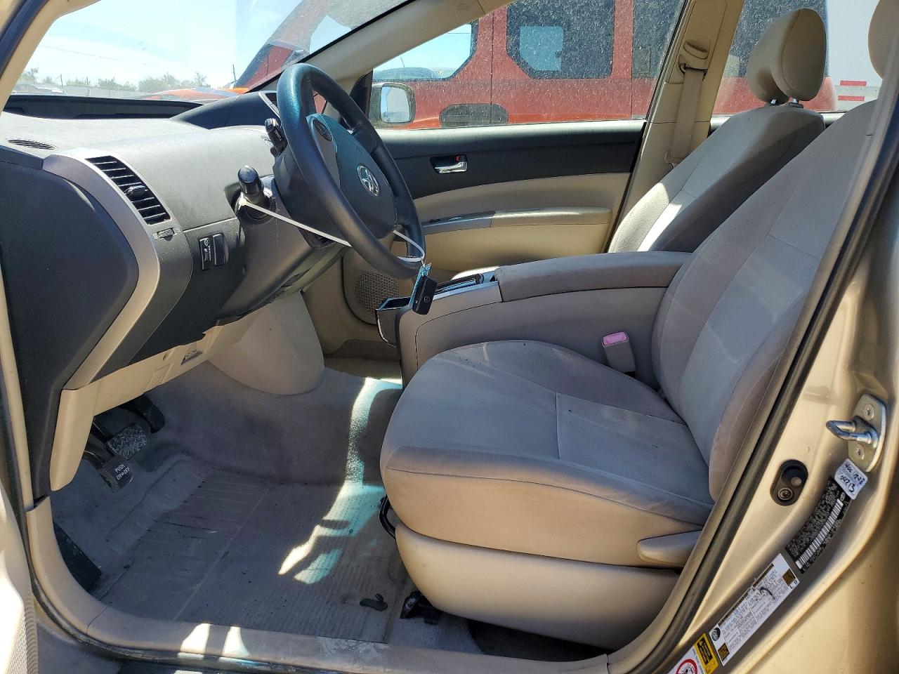 2004 Toyota Prius Base Gold vin: JTDKB20U040030252