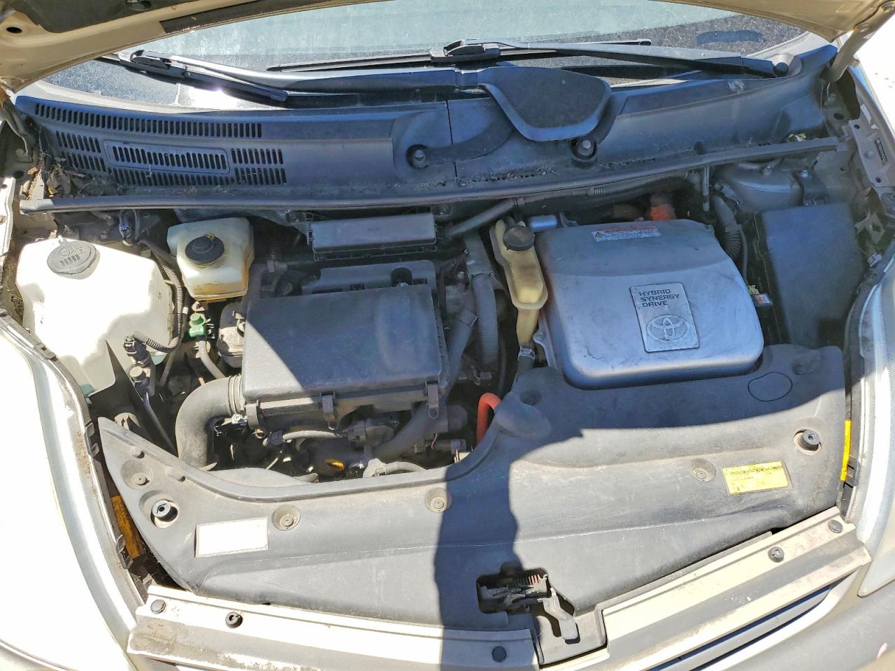 2004 Toyota Prius Base Gold vin: JTDKB20U040030252