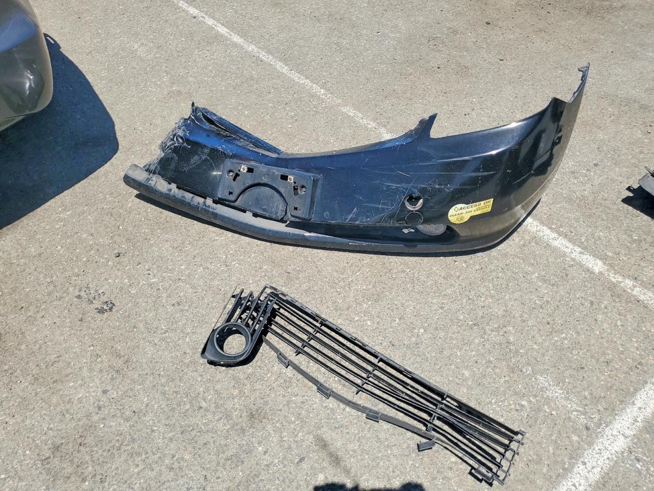 2004 Toyota Prius Base Black vin: JTDKB20U040037914