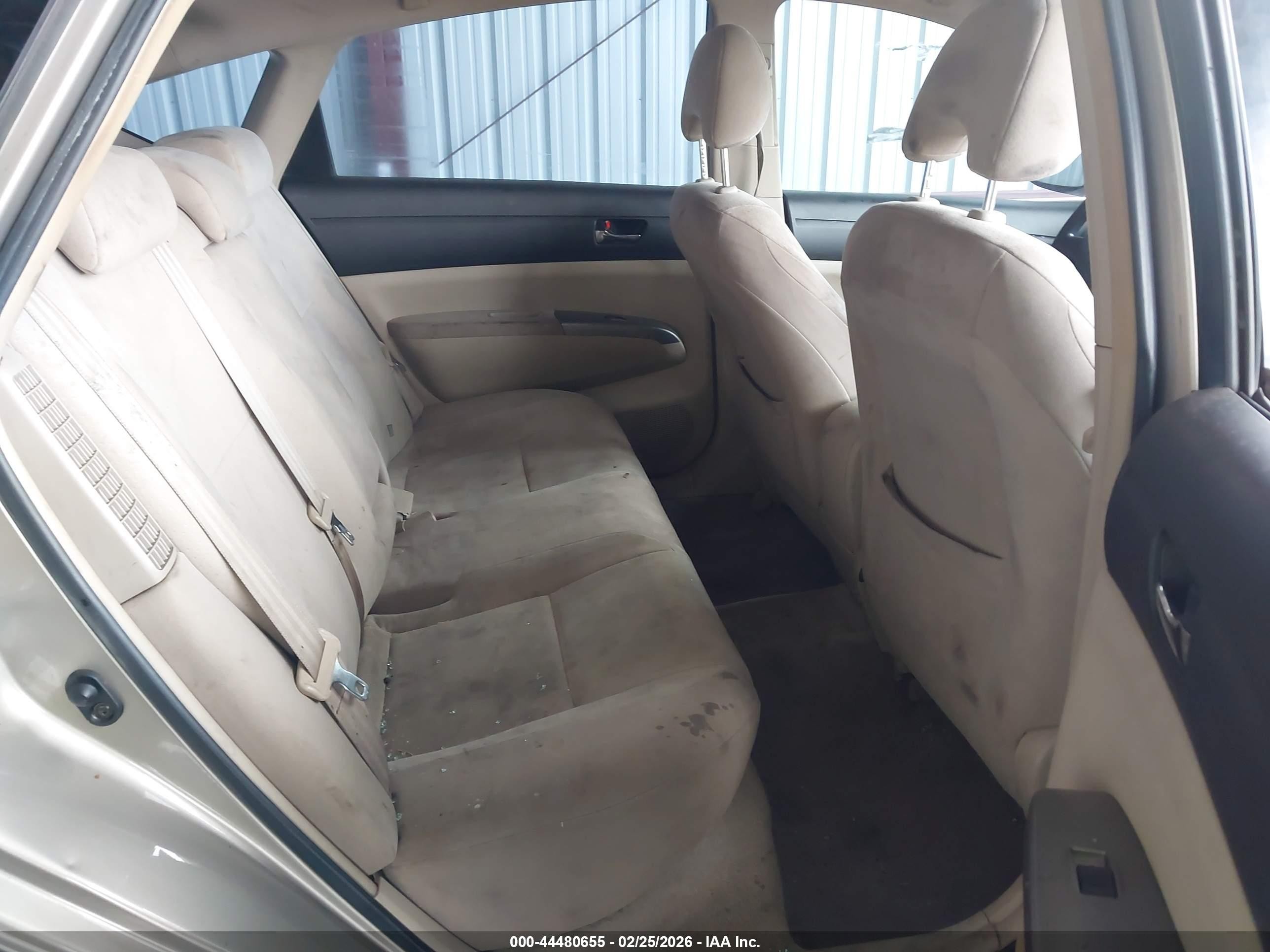 2004 Toyota Prius   Gold vin: JTDKB20U040038822