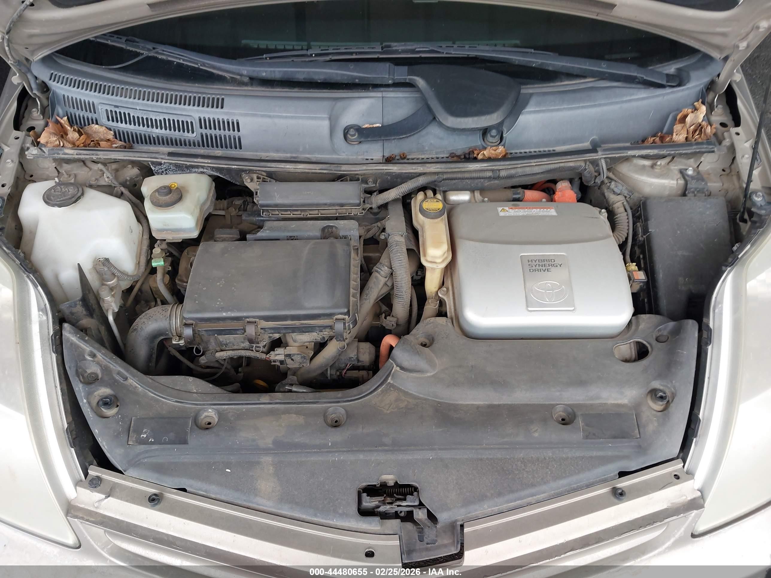 2004 Toyota Prius   Gold vin: JTDKB20U040038822