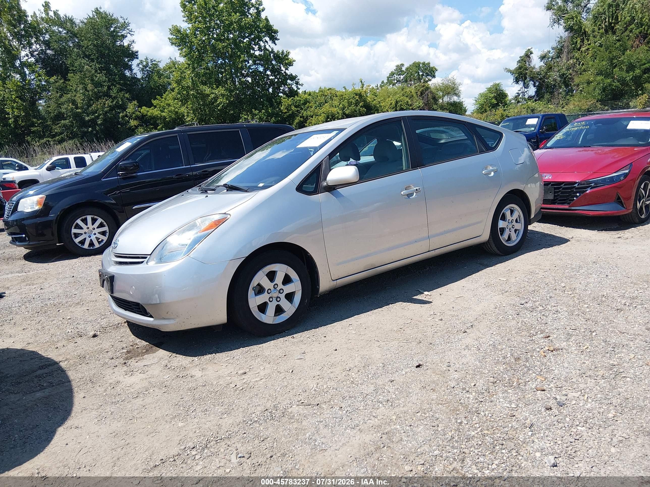 2004 Toyota Prius   Silver vin: JTDKB20U040068936