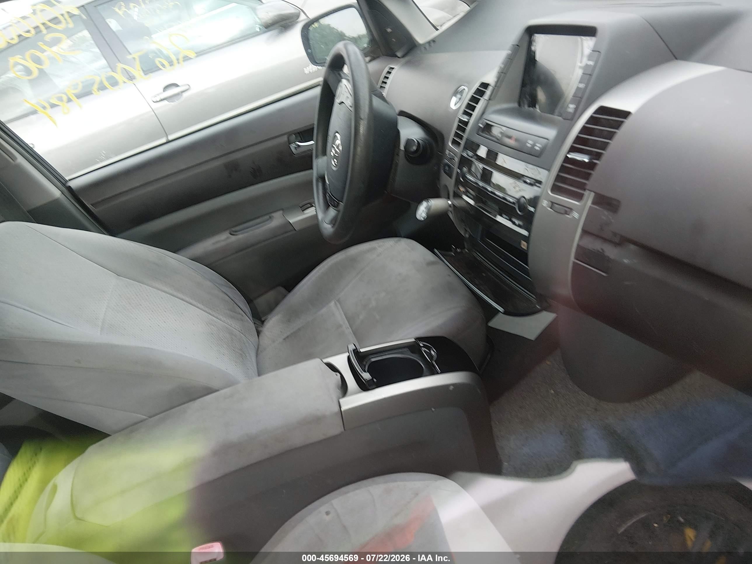 2005 Toyota Prius   Silver vin: JTDKB20U050117800