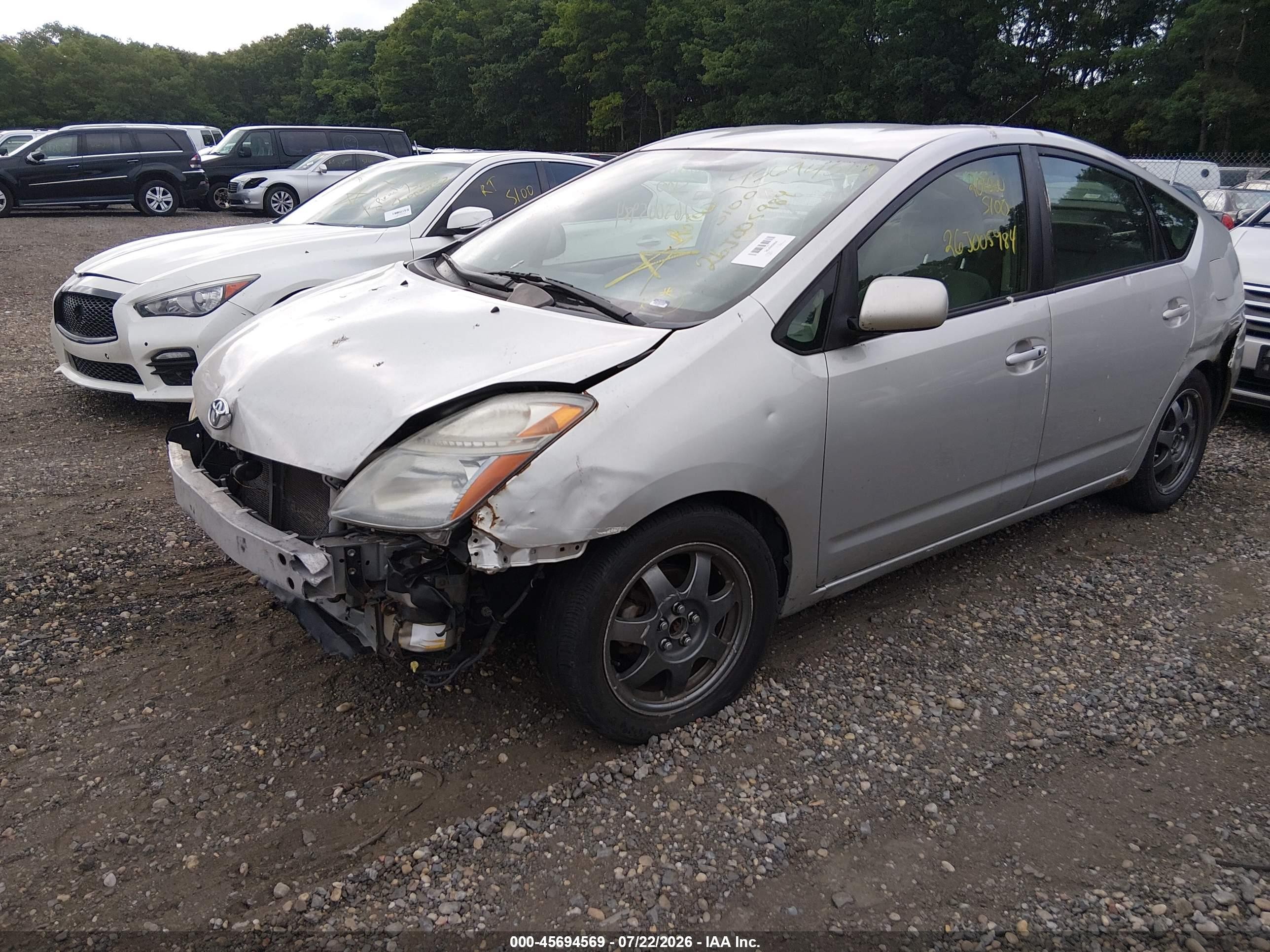 2005 Toyota Prius   Silver vin: JTDKB20U050117800