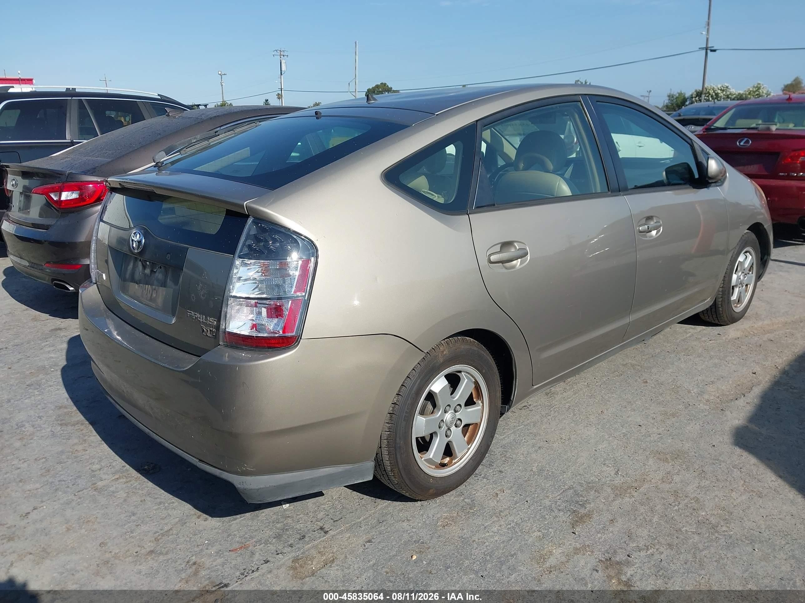 2005 Toyota Prius   Gold vin: JTDKB20U053029733