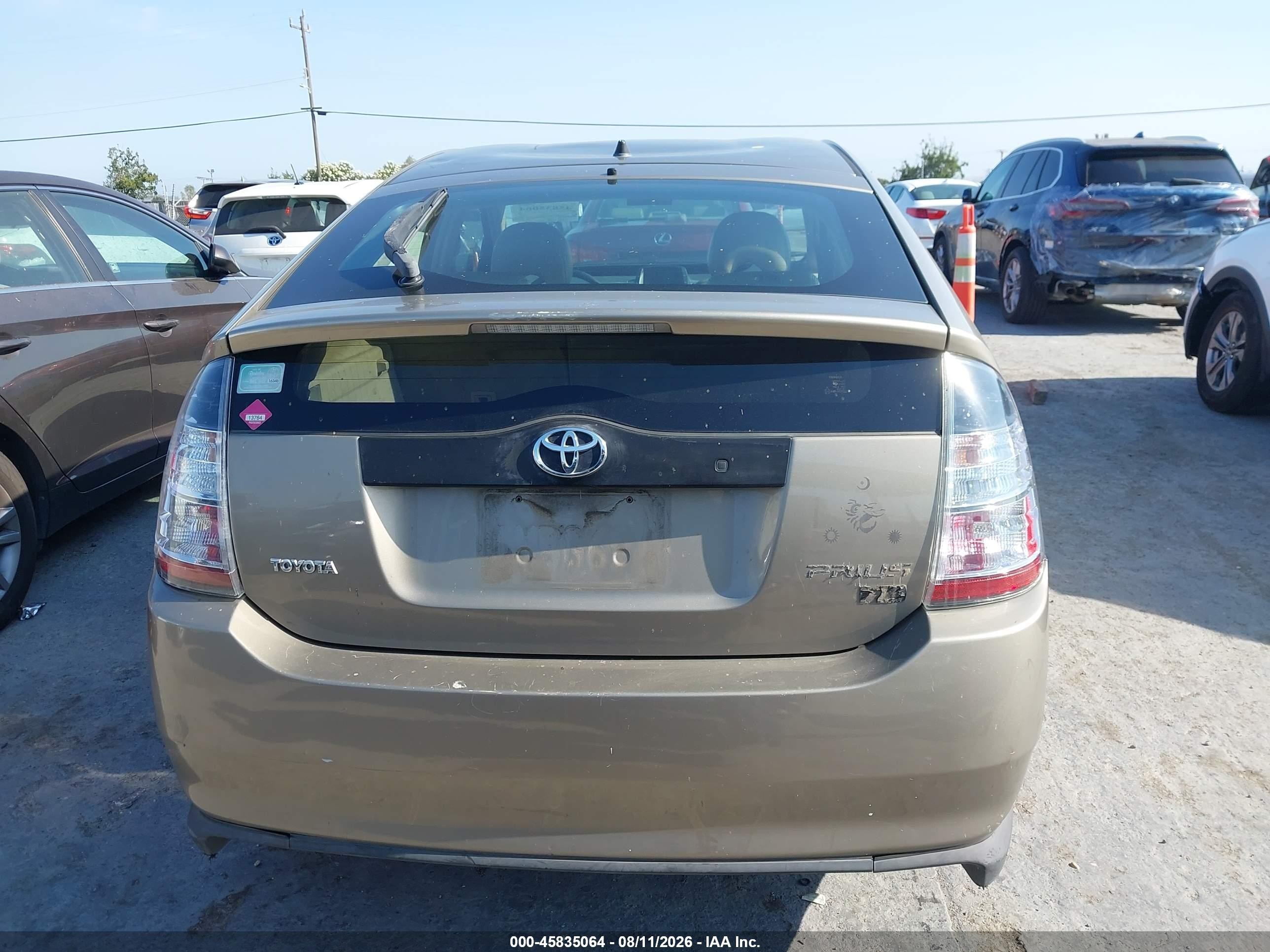2005 Toyota Prius   Gold vin: JTDKB20U053029733