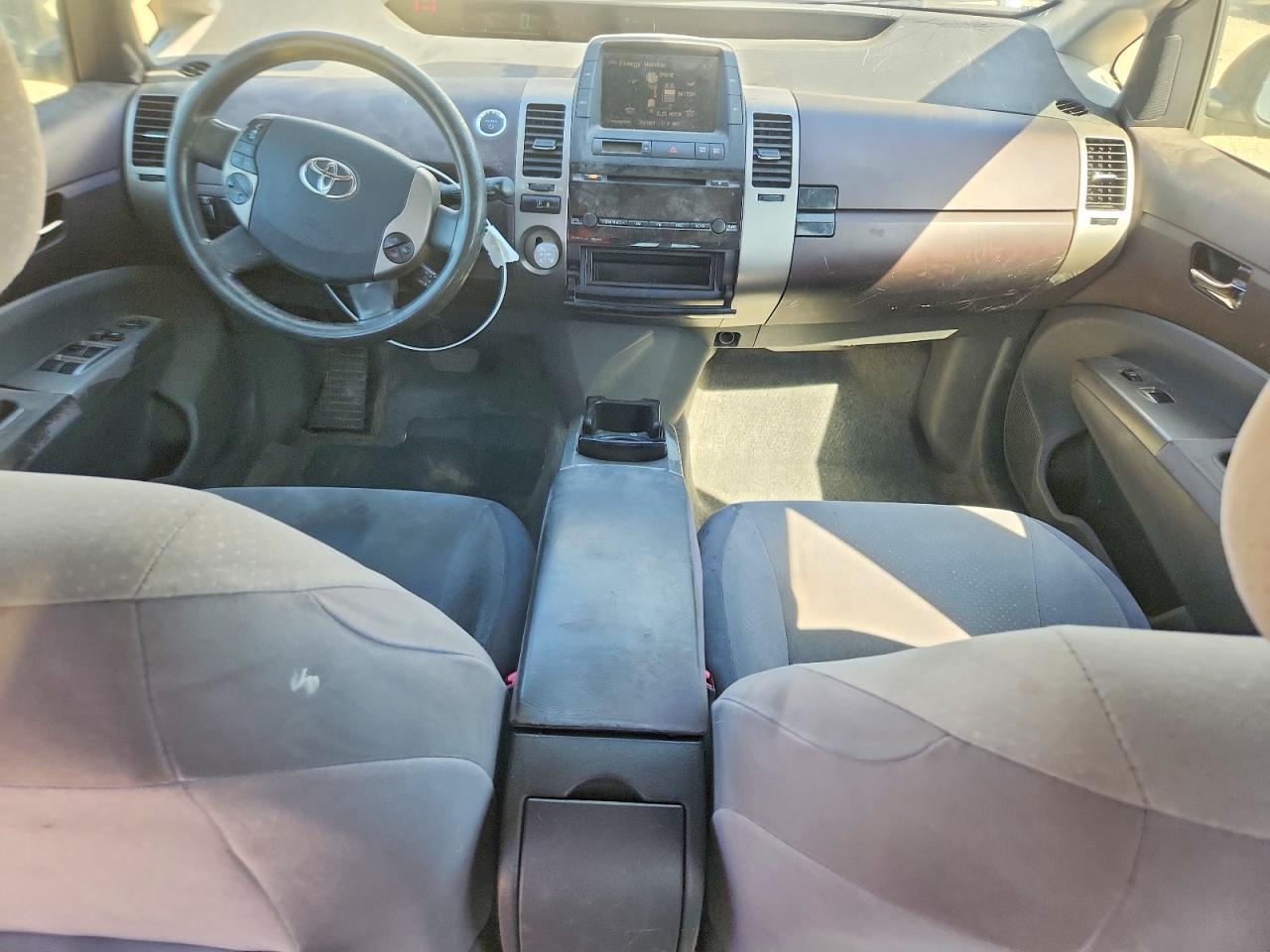 2005 Toyota Prius Base Silver vin: JTDKB20U053045270