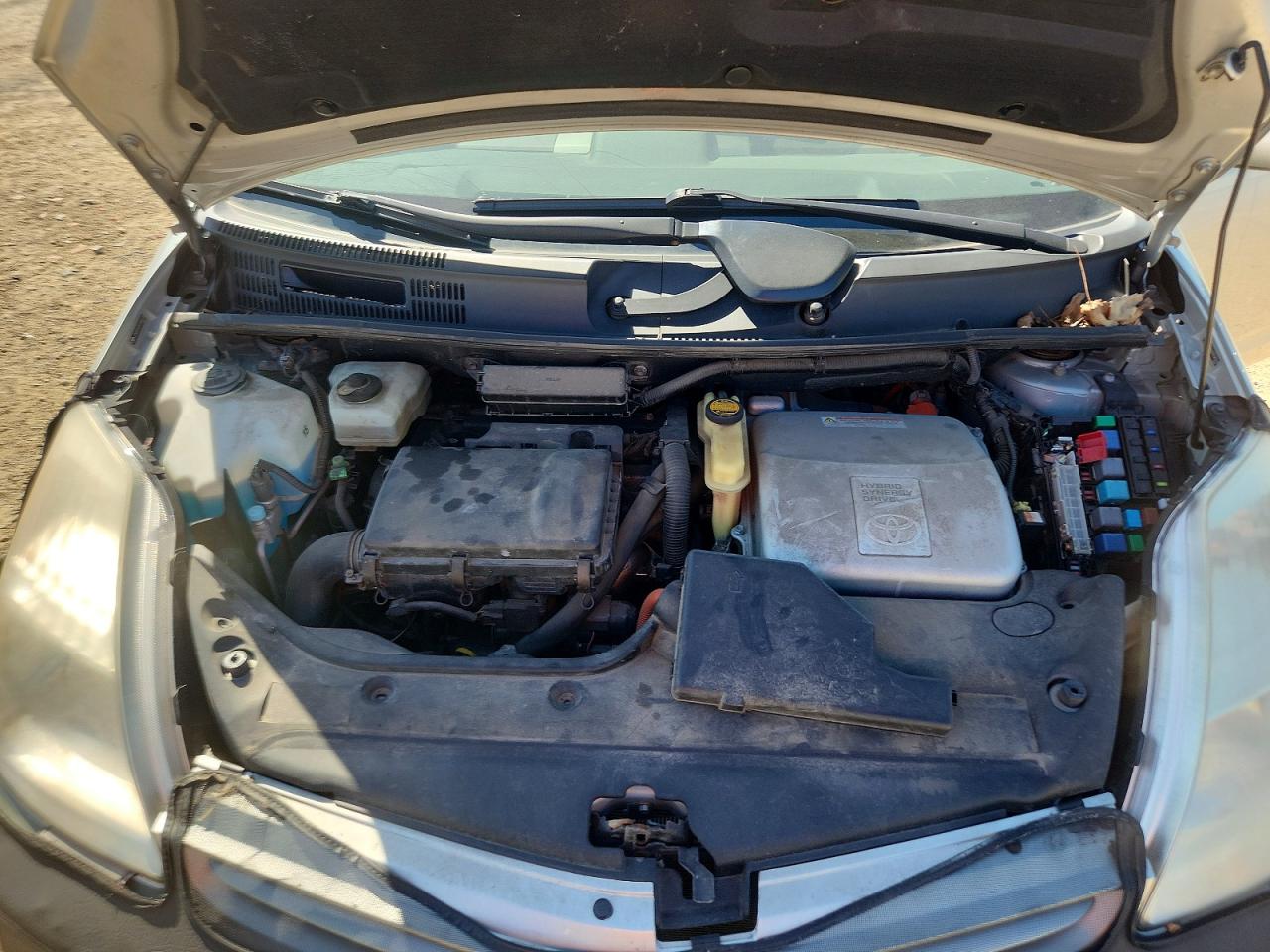 2005 Toyota Prius Base Silver vin: JTDKB20U053045270