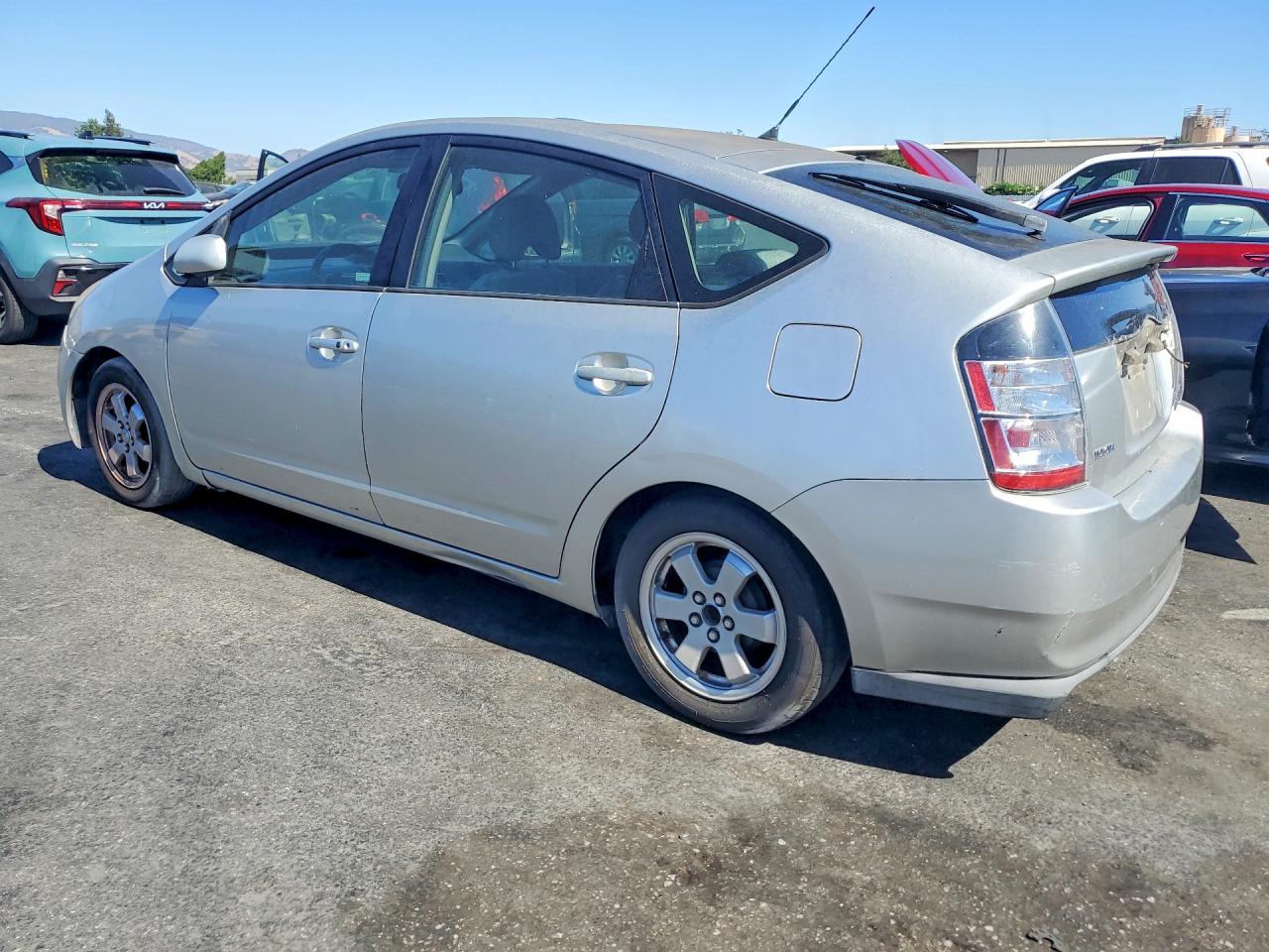 2005 Toyota Prius Silver vin: JTDKB20U053062151