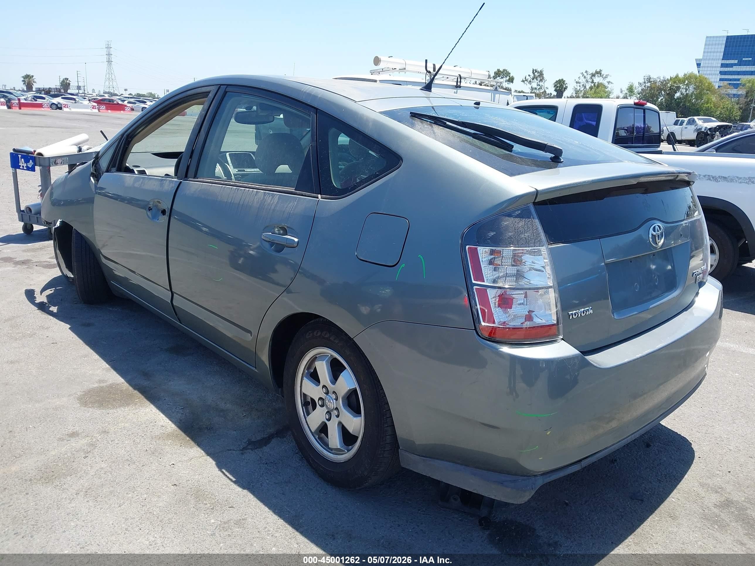 2005 Toyota Prius   Gray vin: JTDKB20U053064286