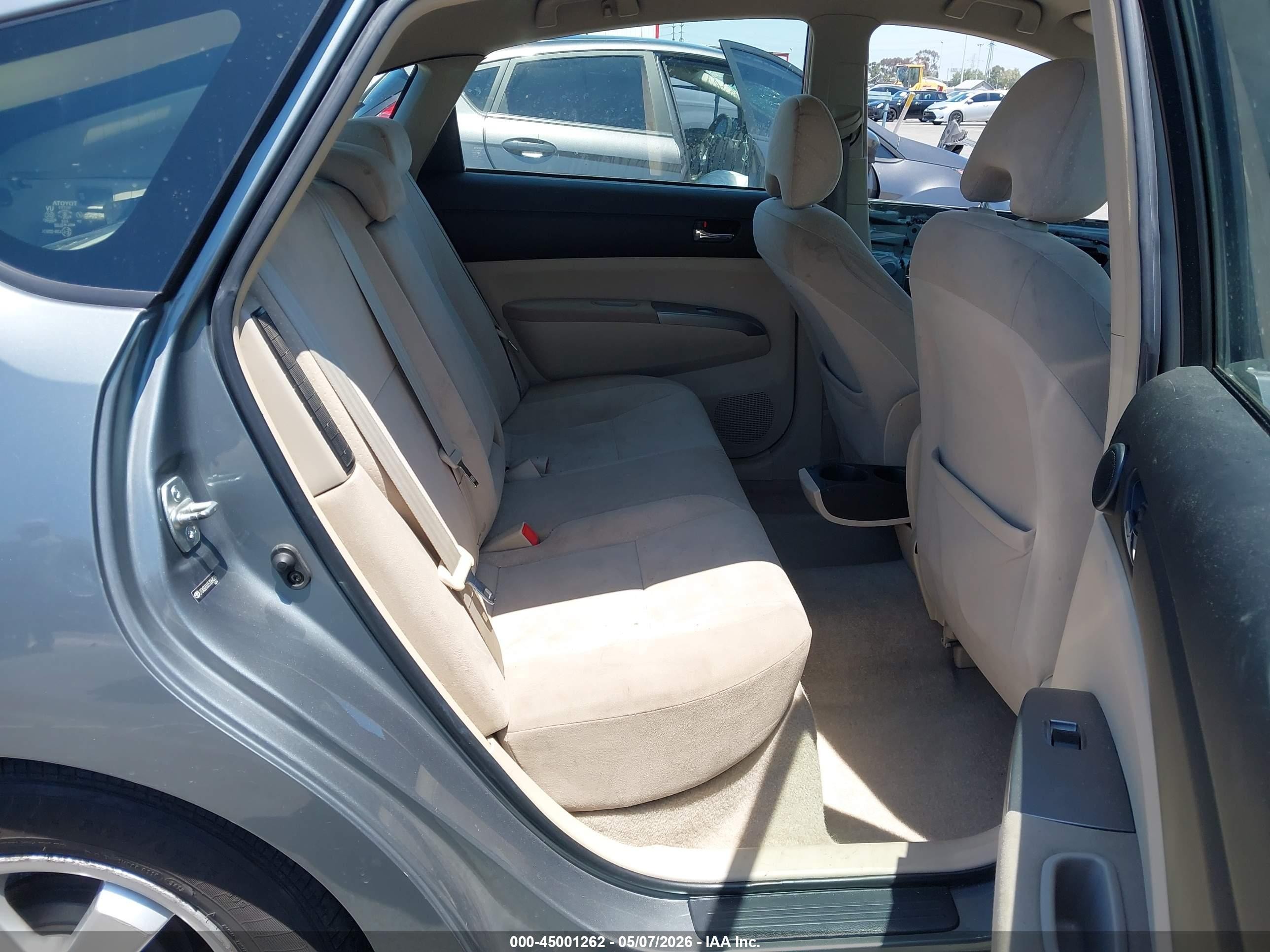 2005 Toyota Prius   Gray vin: JTDKB20U053064286