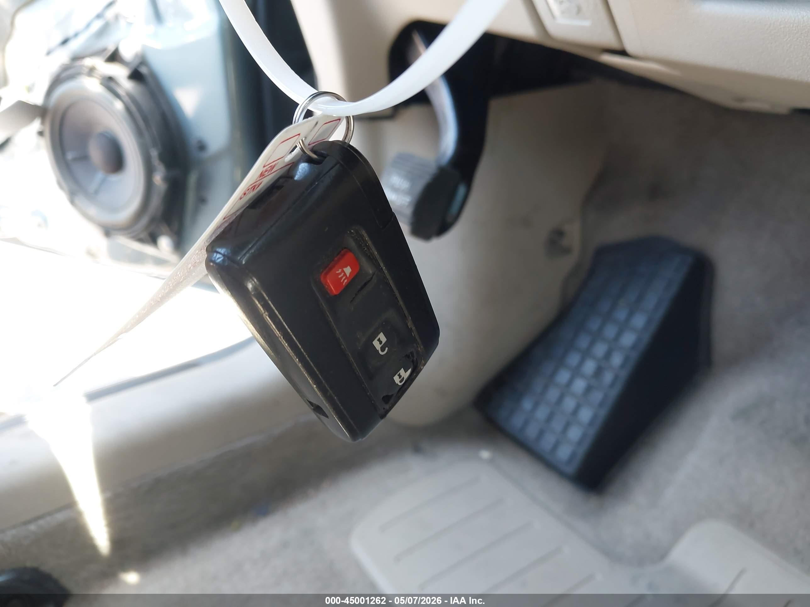 2005 Toyota Prius   Gray vin: JTDKB20U053064286
