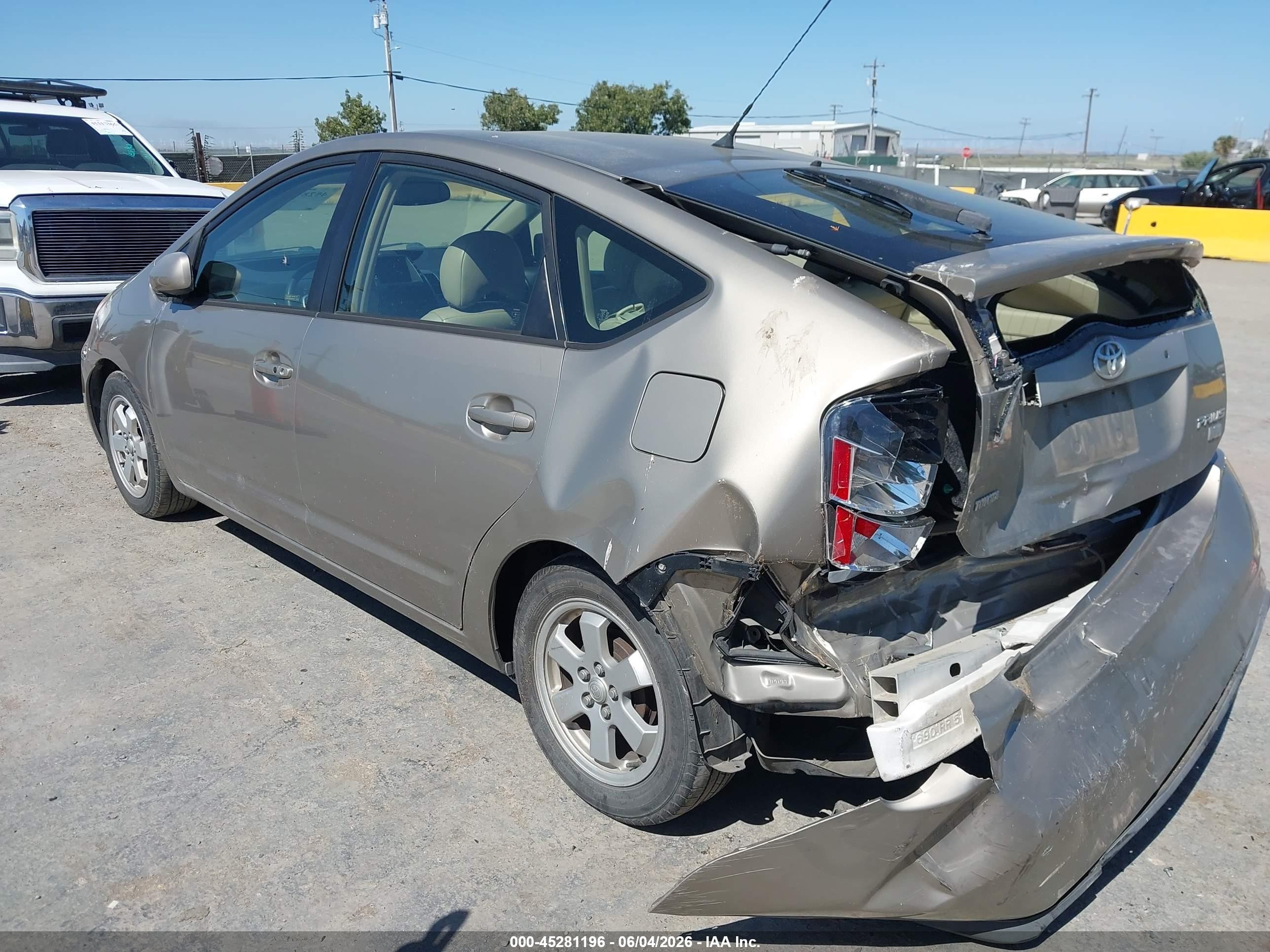 2005 Toyota Prius Золотой vin: JTDKB20U053079564