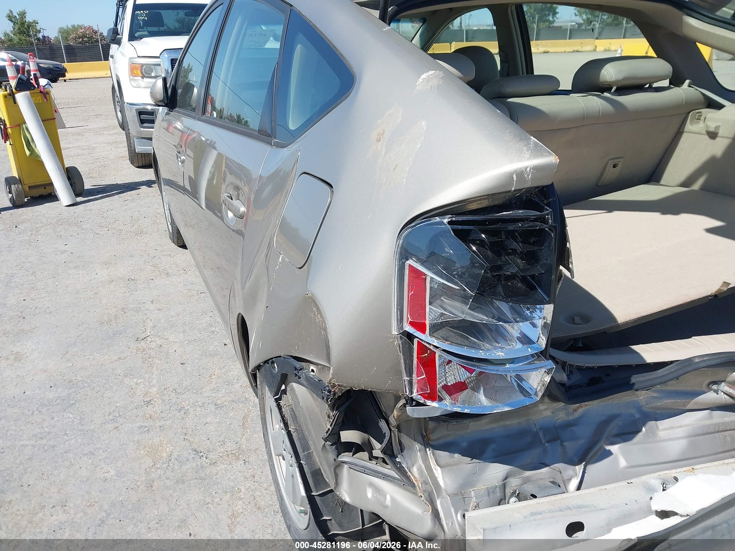 2005 Toyota Prius Золотой vin: JTDKB20U053079564