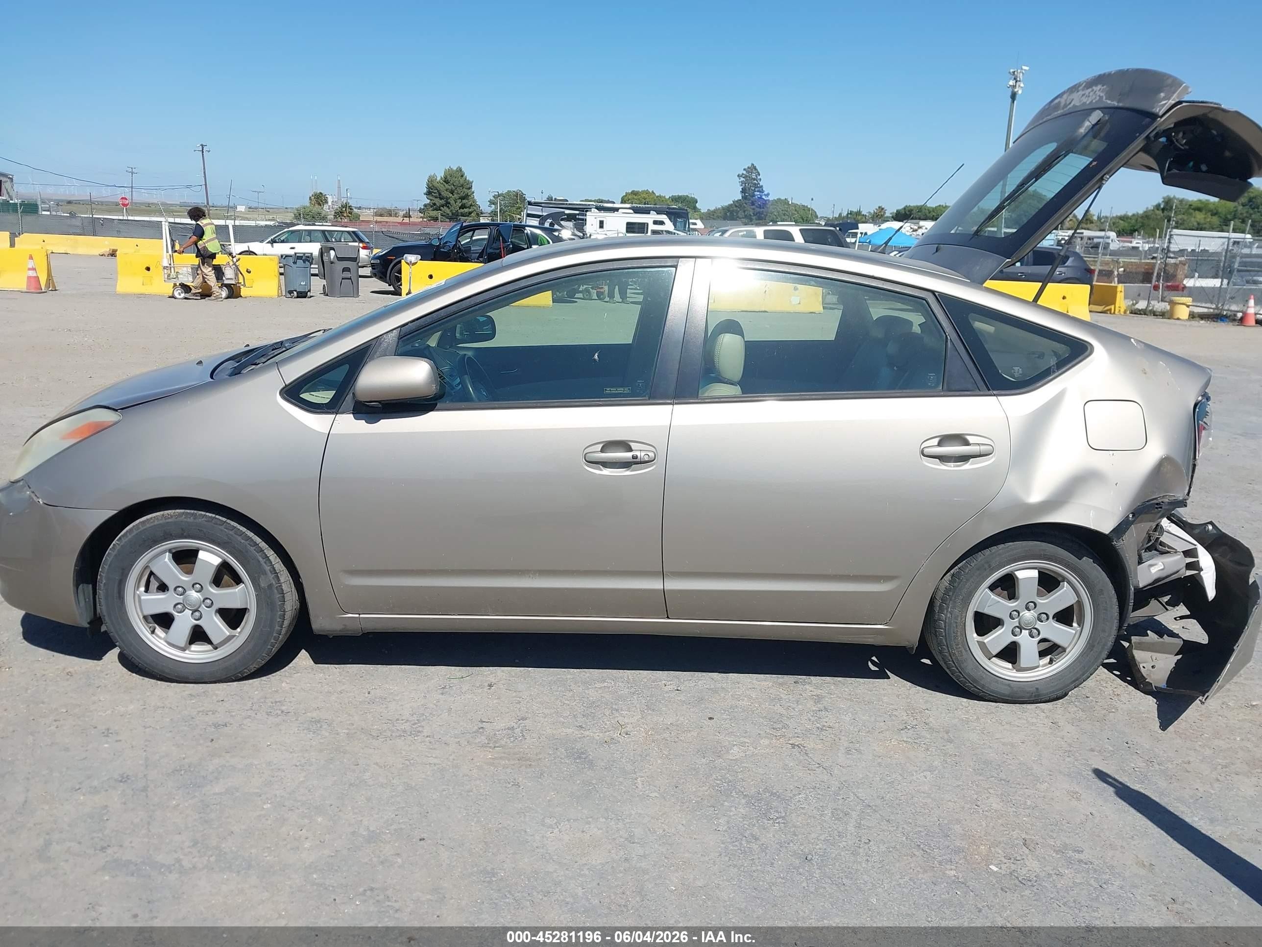 2005 Toyota Prius Золотой vin: JTDKB20U053079564