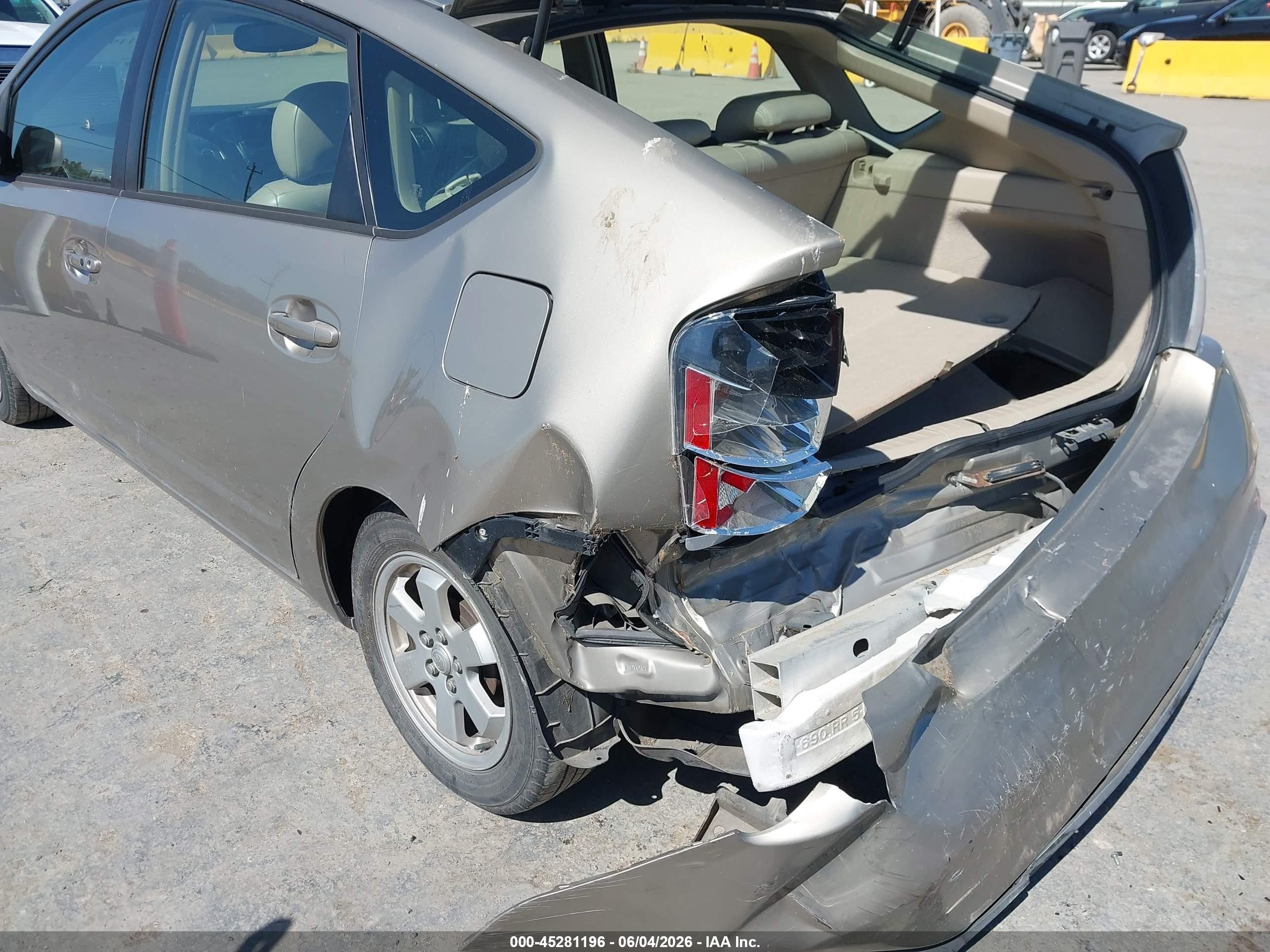 2005 Toyota Prius Золотой vin: JTDKB20U053079564