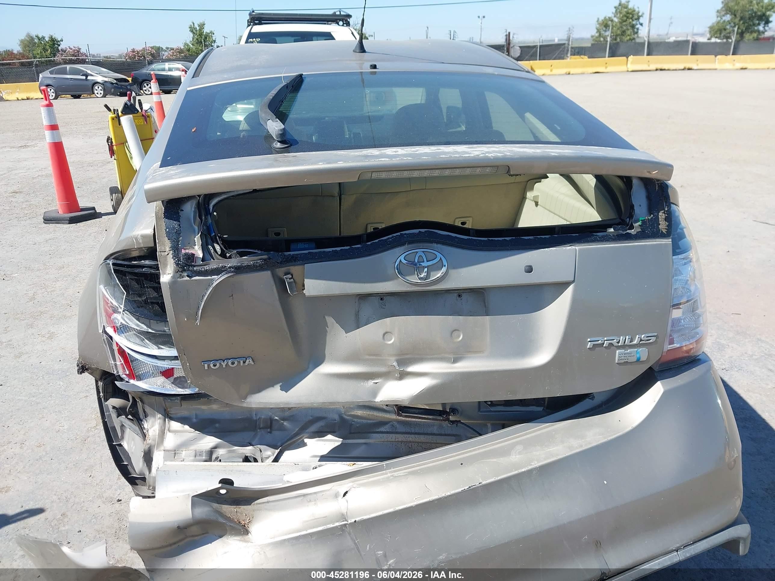 2005 Toyota Prius Золотой vin: JTDKB20U053079564