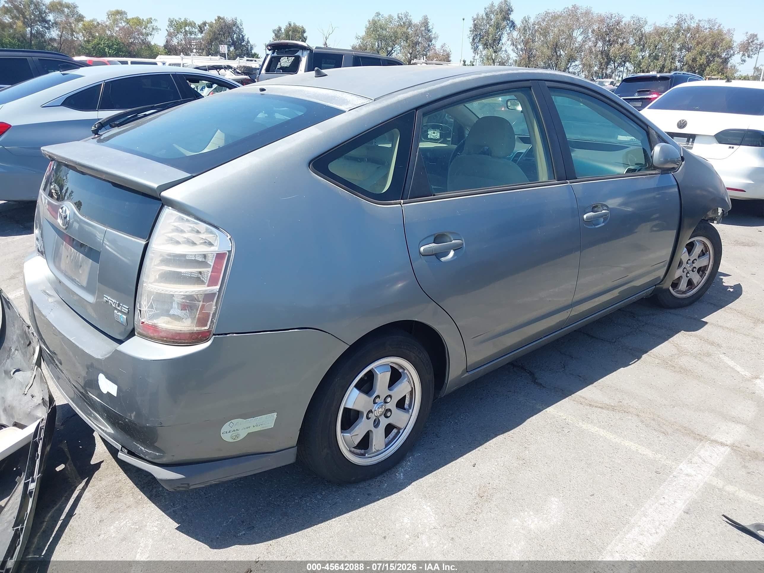 2005 Toyota Prius   Light Blue vin: JTDKB20U053090371