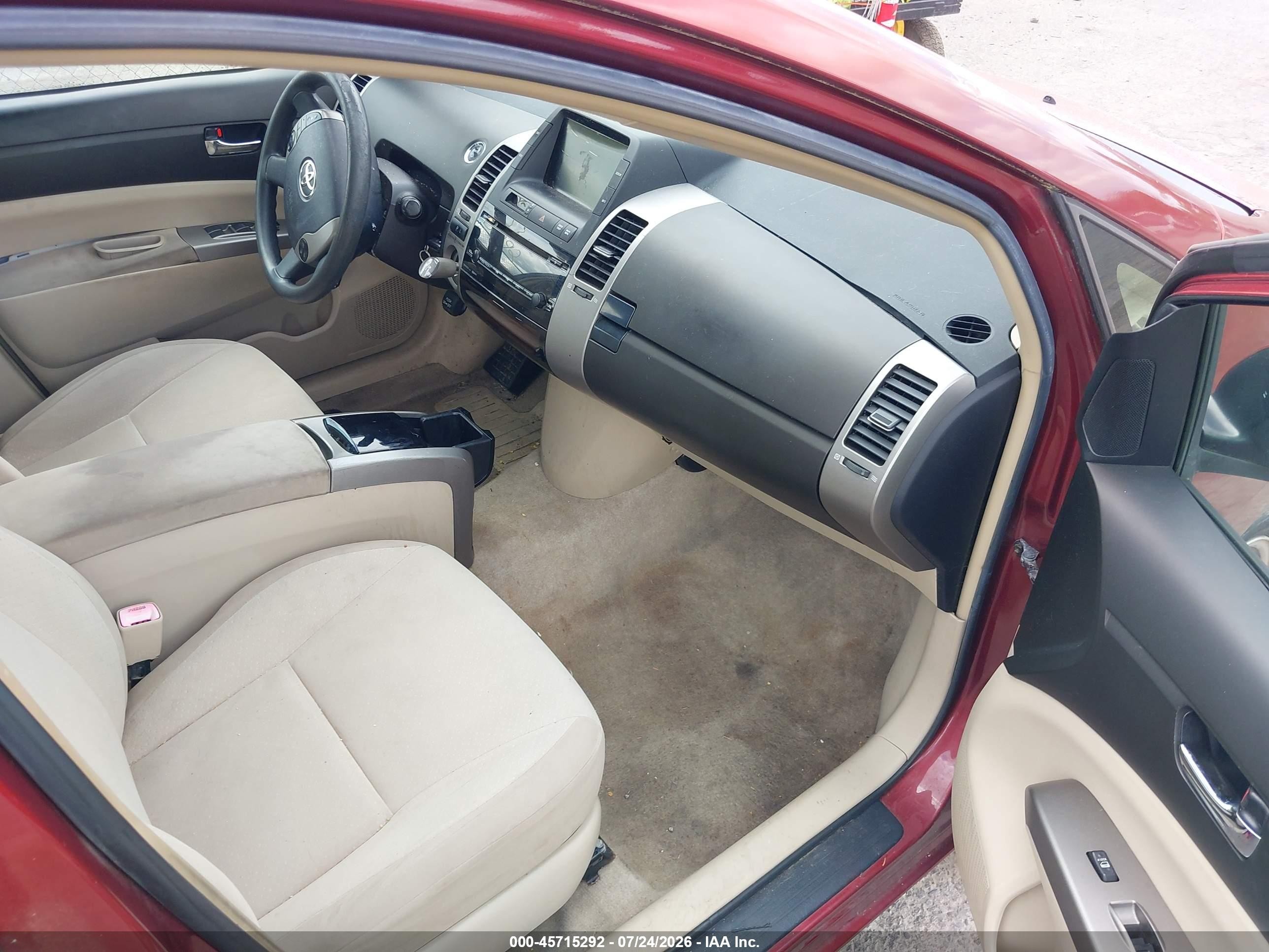 2005 Toyota Prius   Red vin: JTDKB20U053090774