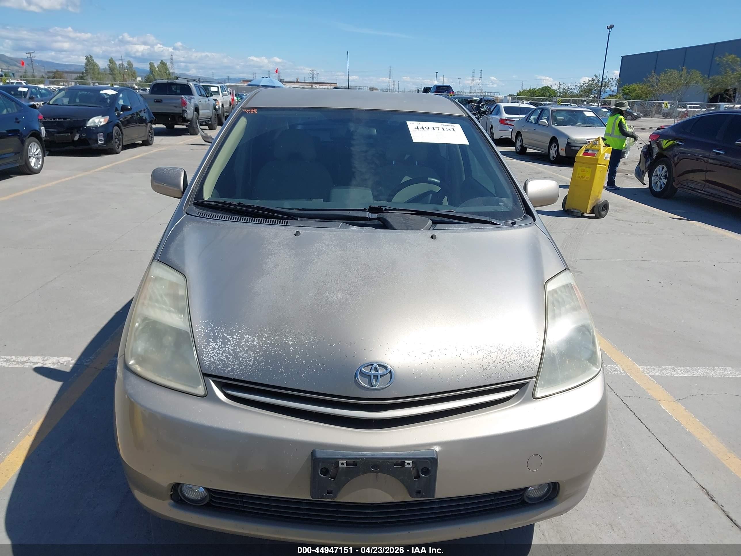 2005 Toyota Prius   Золотой vin: JTDKB20U053092072