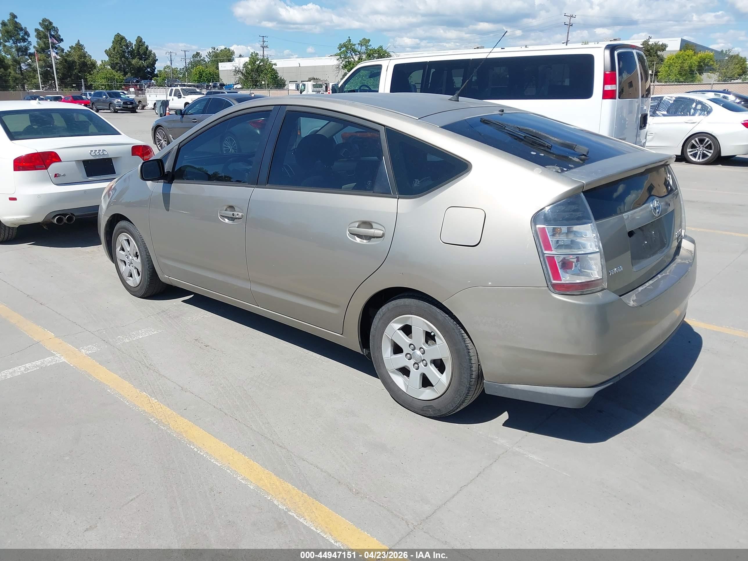 2005 Toyota Prius   Золотой vin: JTDKB20U053092072