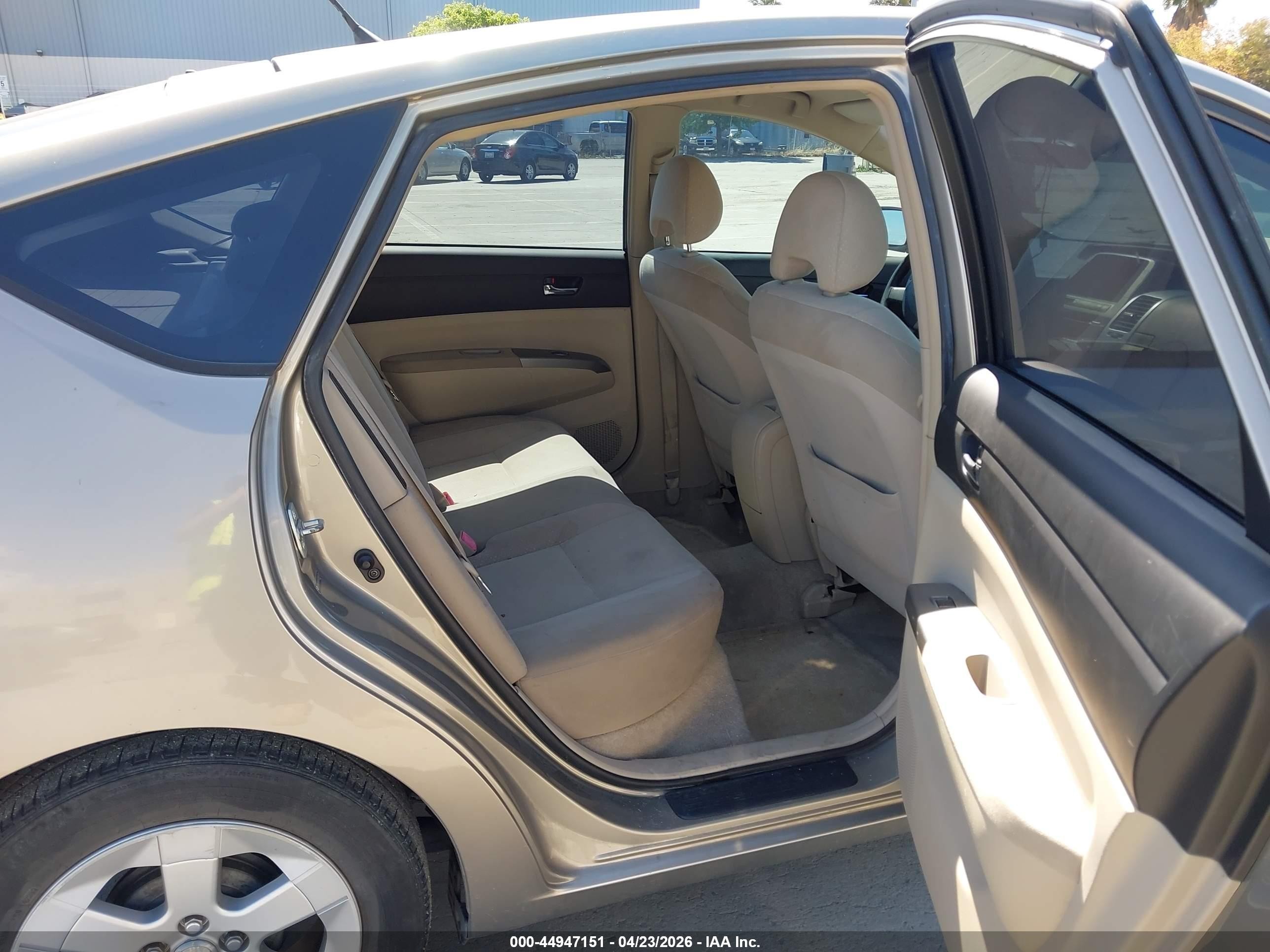 2005 Toyota Prius   Золотой vin: JTDKB20U053092072