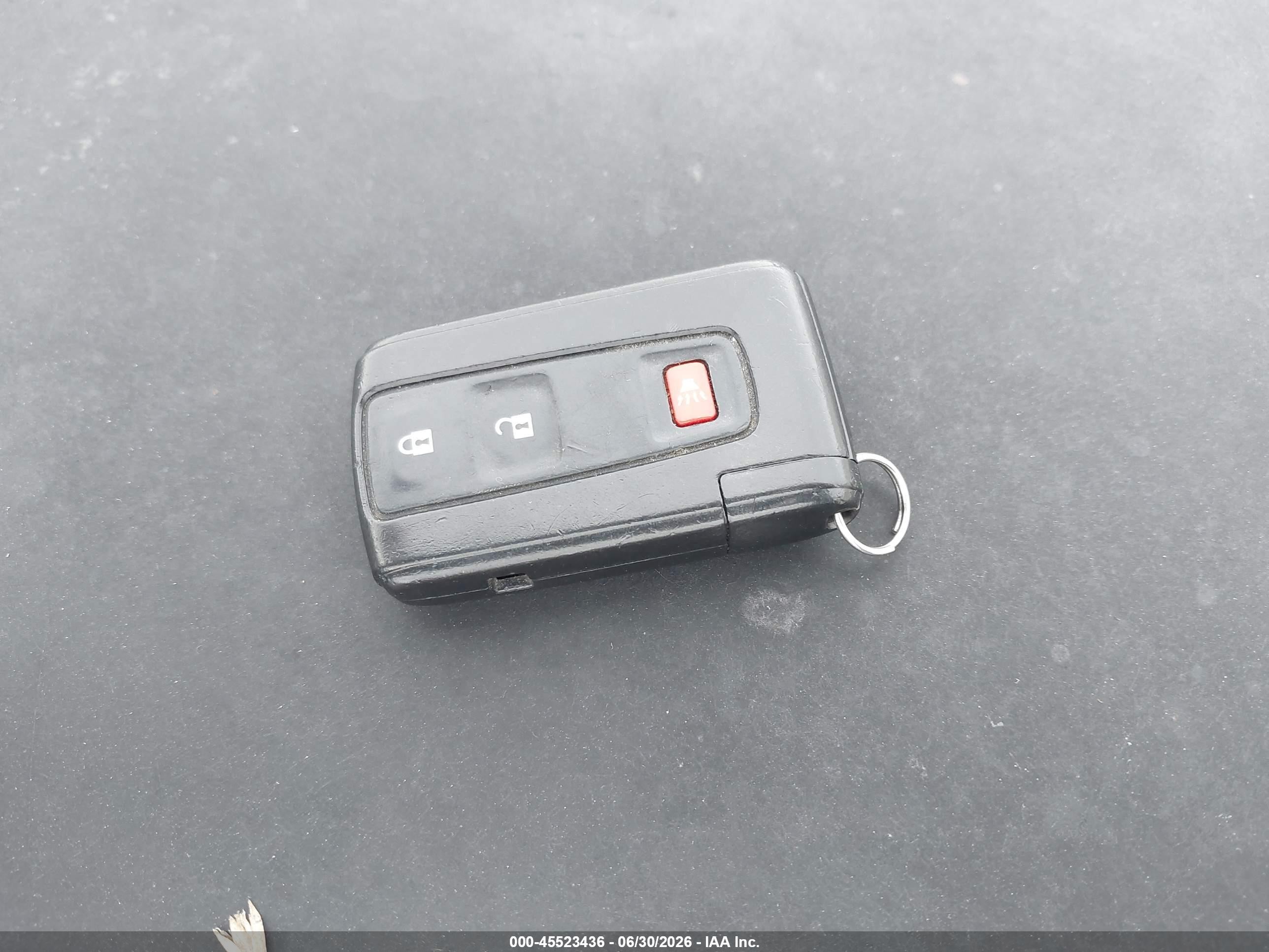 2005 Toyota Prius   Черный vin: JTDKB20U053108111