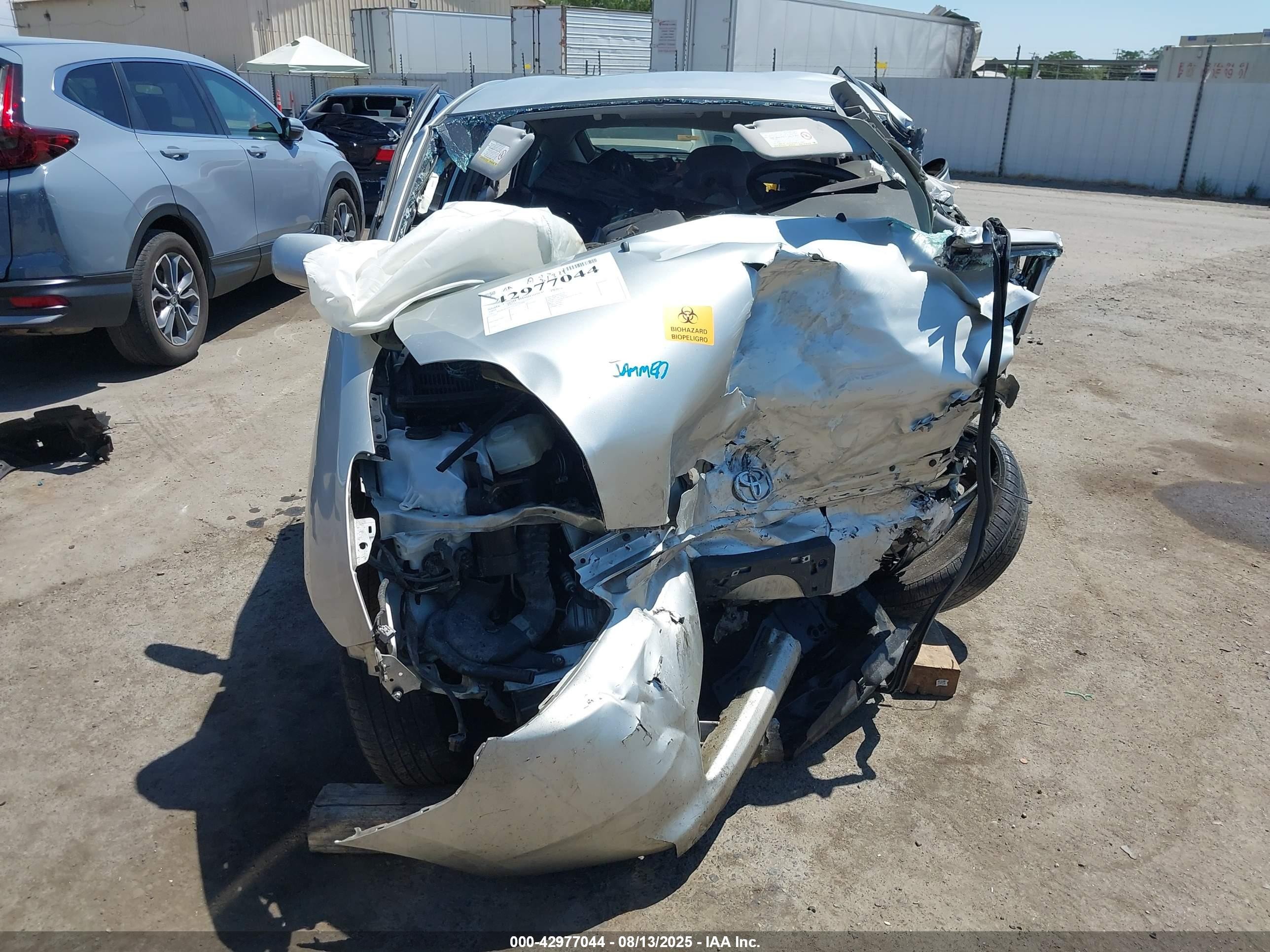 2005 Toyota Prius   Silver vin: JTDKB20U053113552