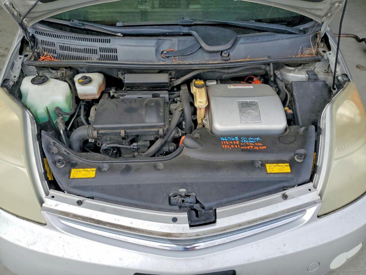 2006 Toyota Prius Base Серебряный vin: JTDKB20U063159464