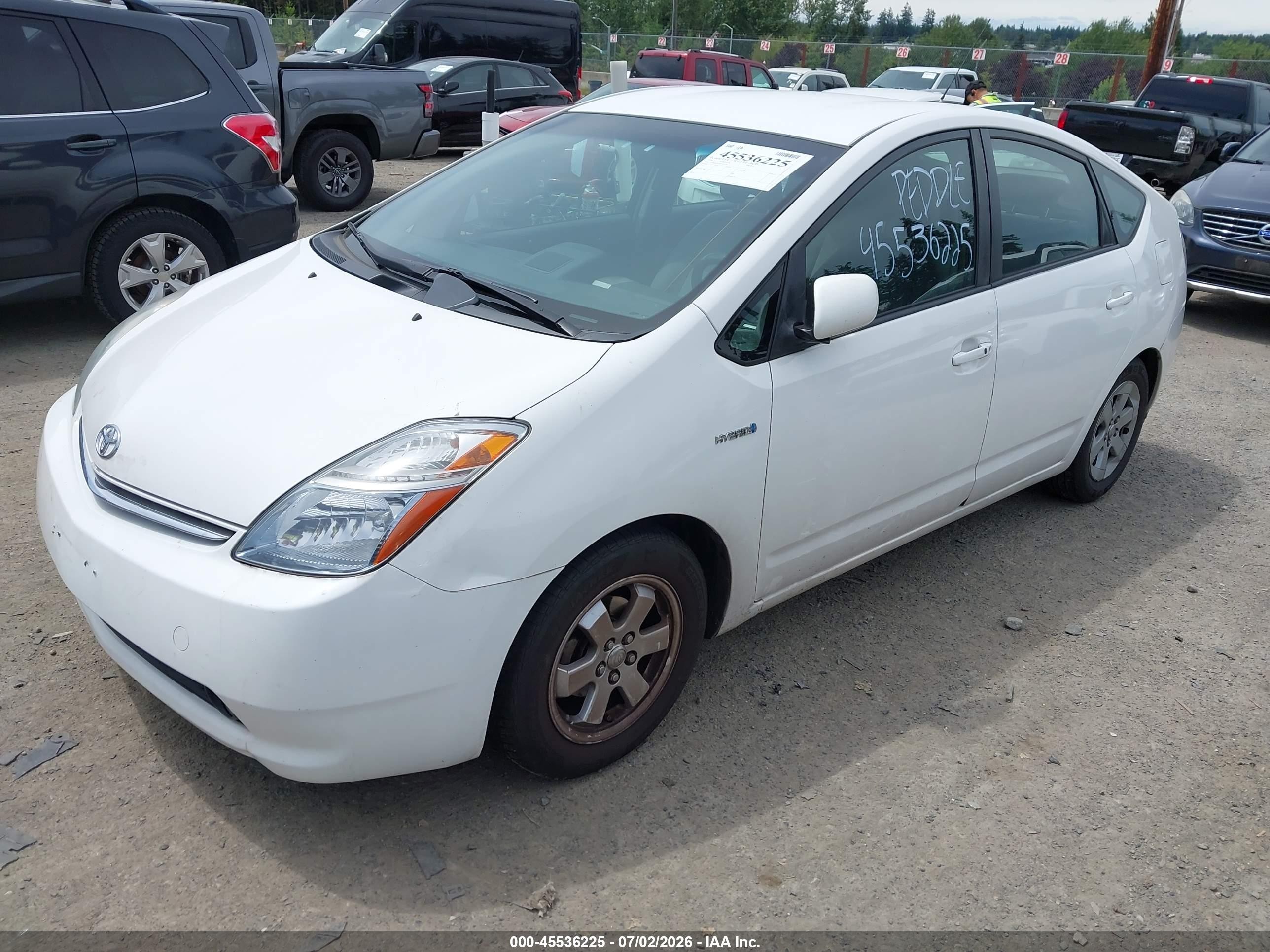 2006 Toyota Prius   White vin: JTDKB20U063167399
