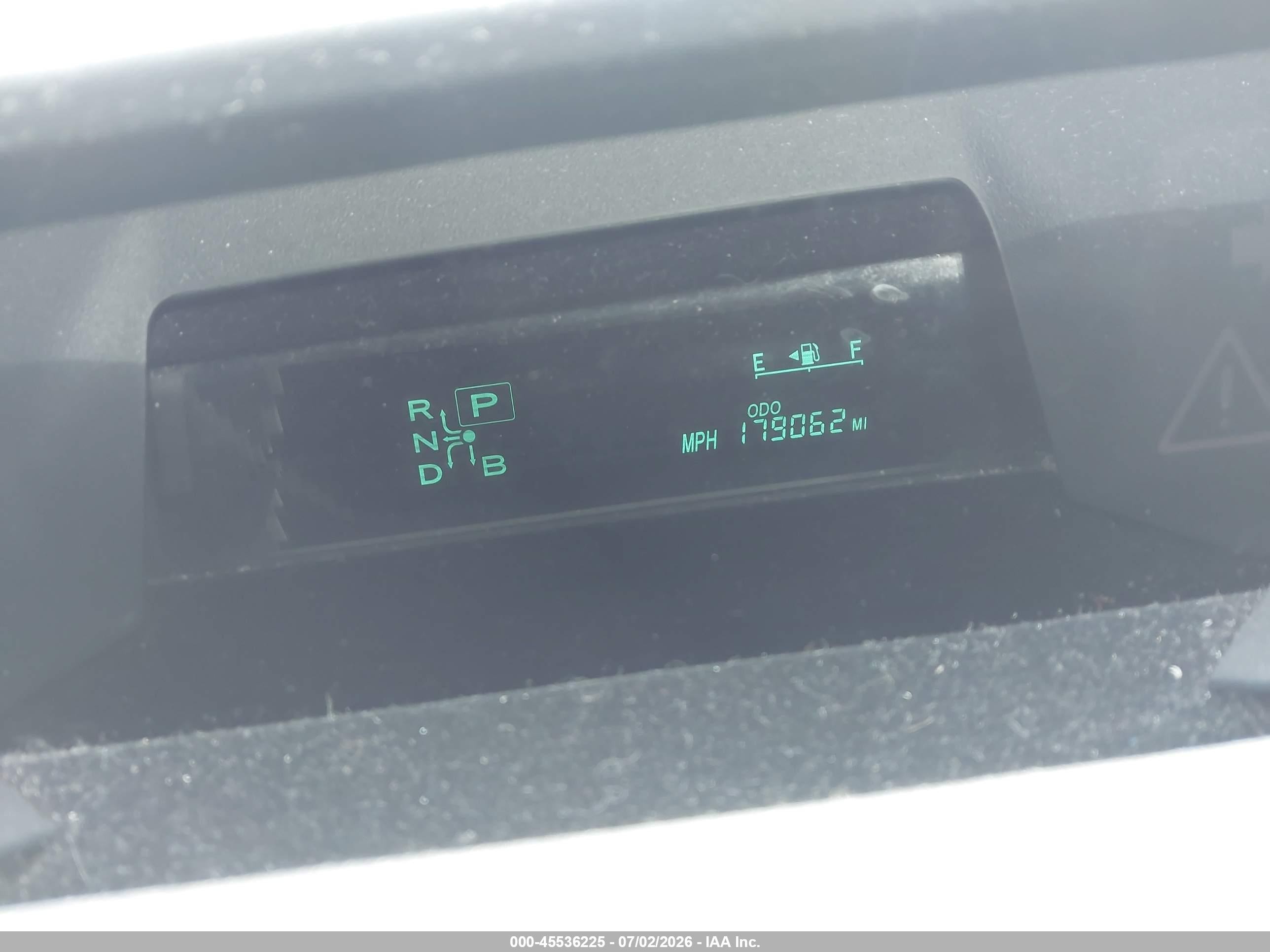 2006 Toyota Prius   White vin: JTDKB20U063167399
