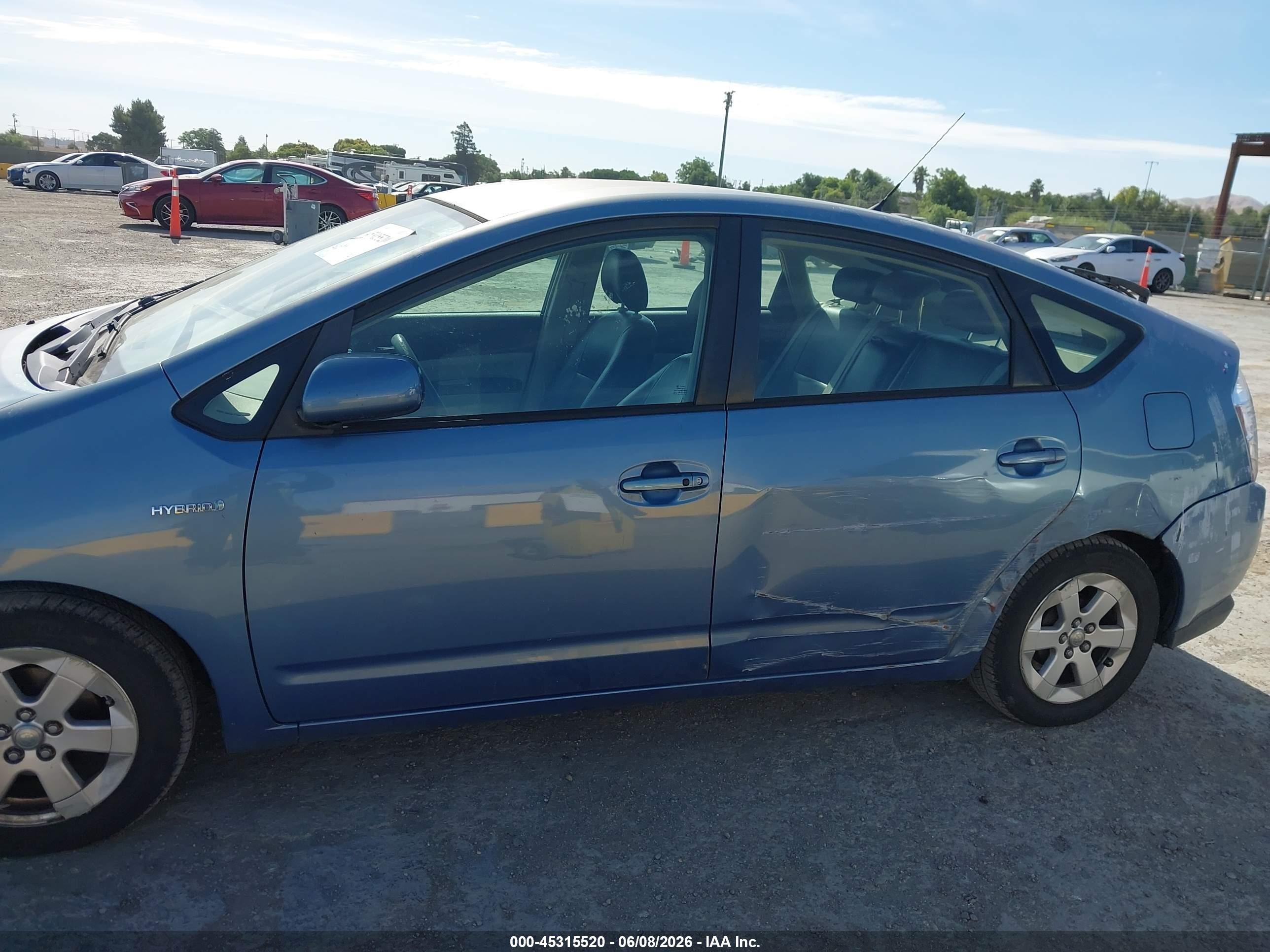 2006 Toyota Prius   Blue vin: JTDKB20U067079557