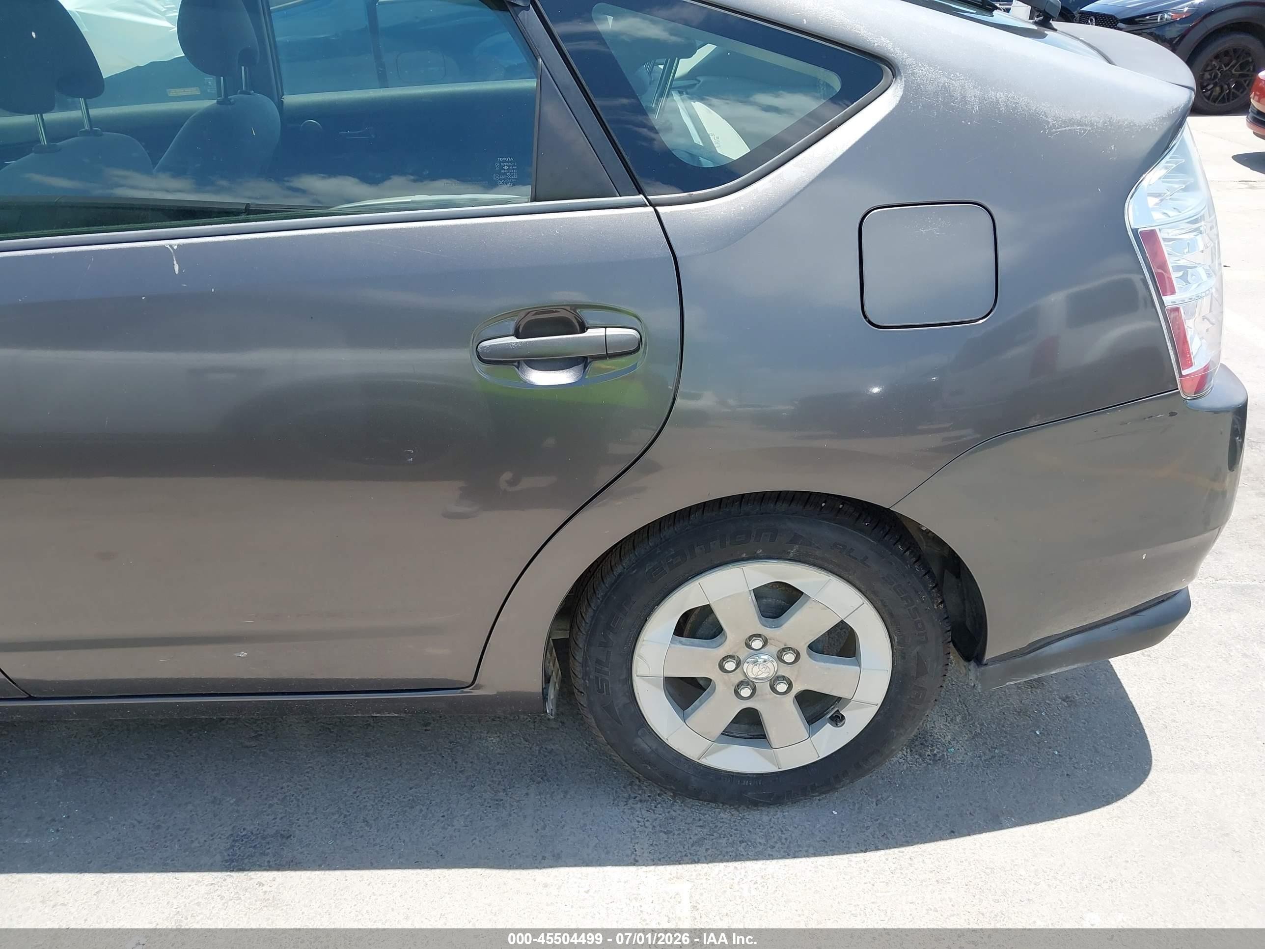 2007 Toyota Prius   Gray vin: JTDKB20U073230082