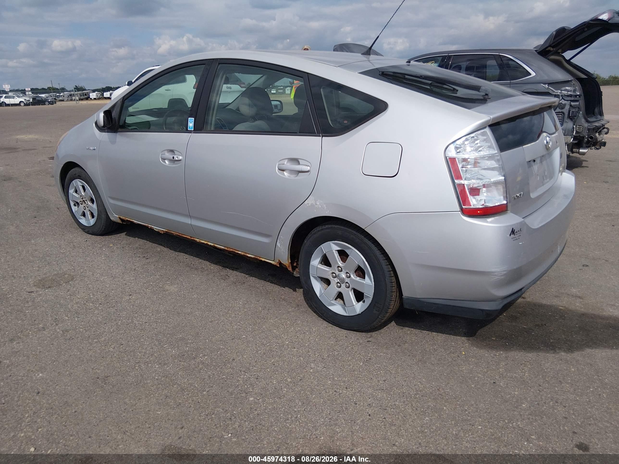 2007 Toyota Prius   Silver vin: JTDKB20U073240675