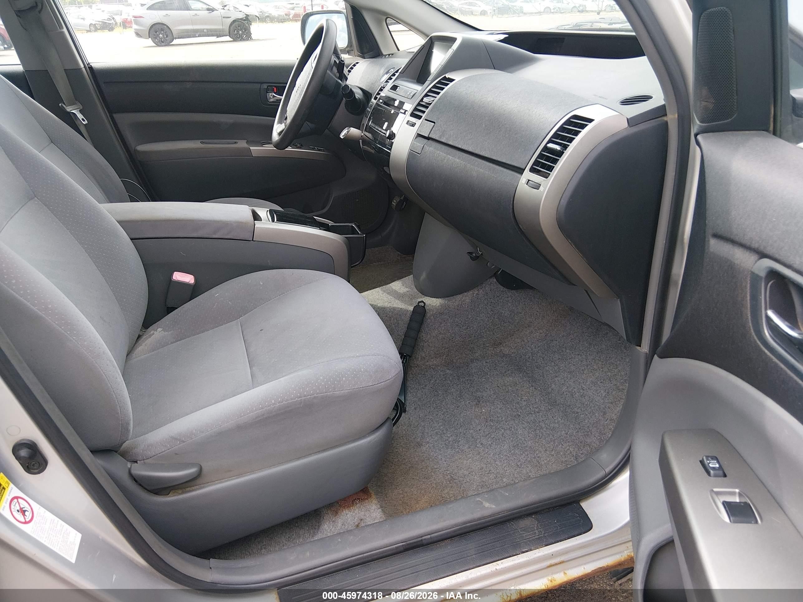 2007 Toyota Prius   Silver vin: JTDKB20U073240675