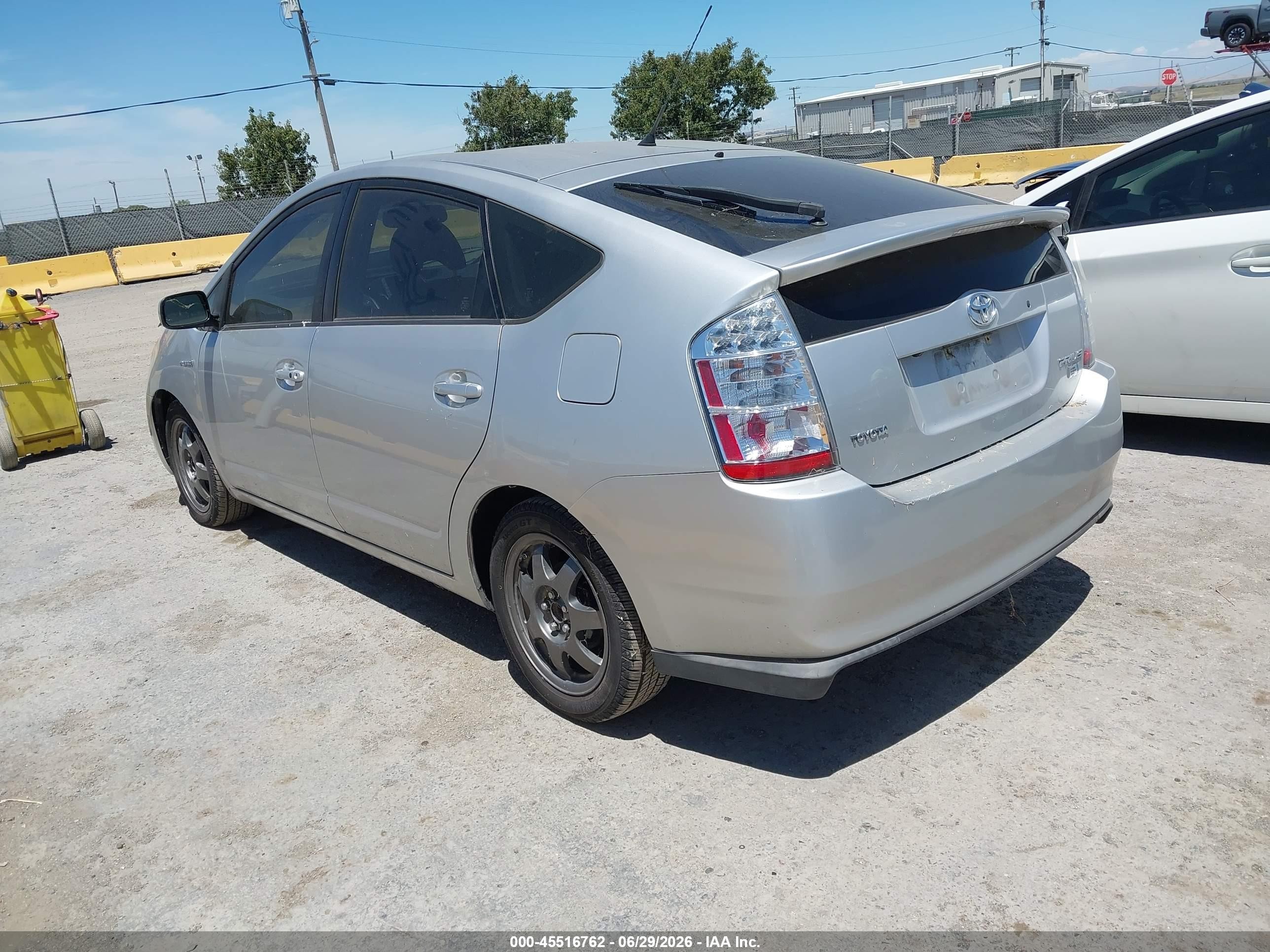 2007 Toyota Prius Touring Silver vin: JTDKB20U073287124