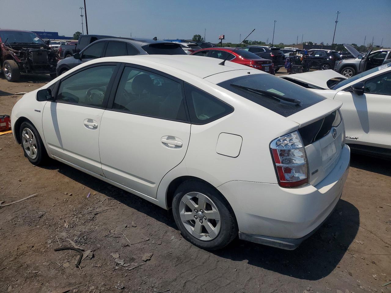 2007 Toyota Prius Base White vin: JTDKB20U077089054