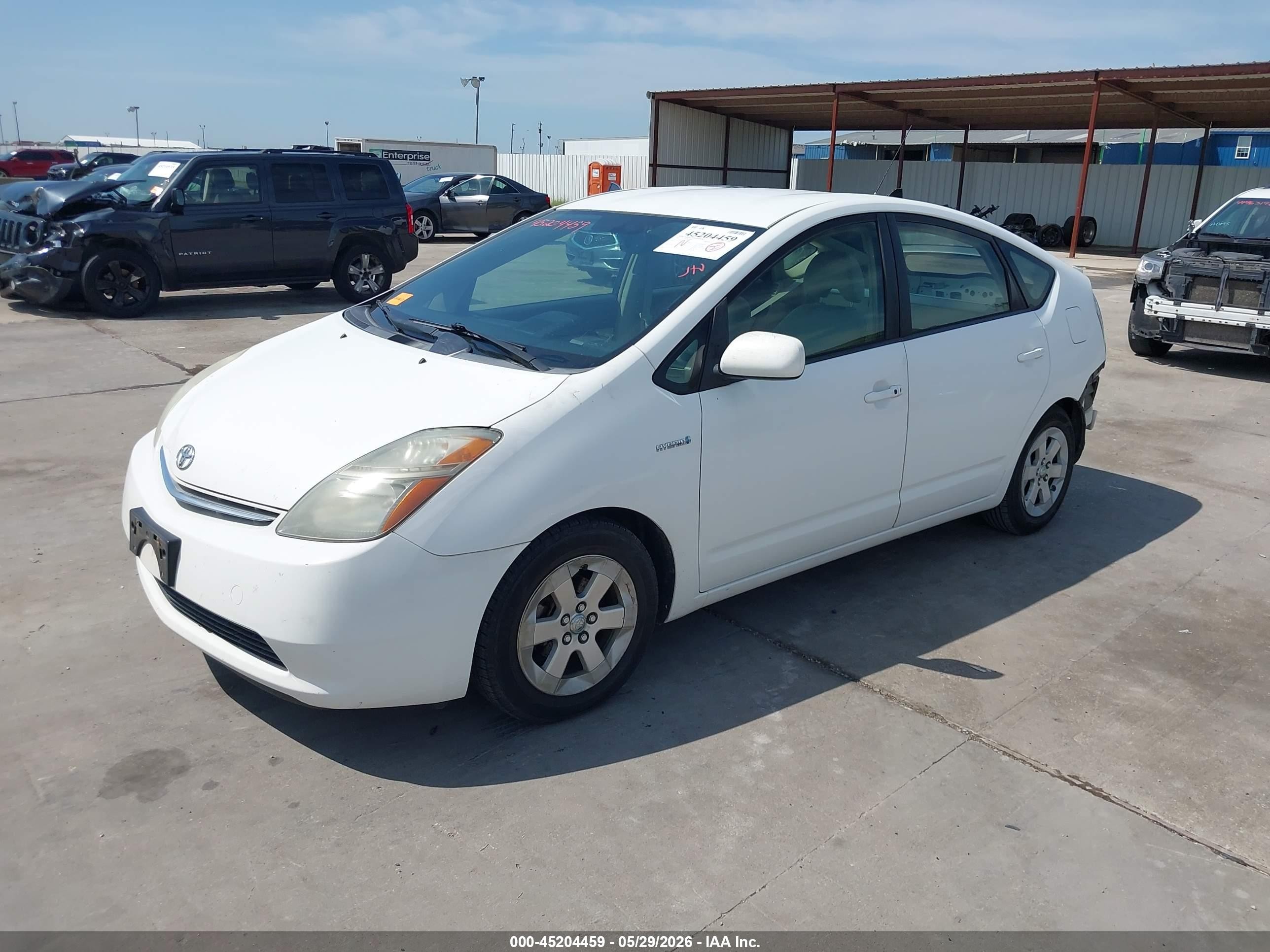 2007 Toyota Prius   White vin: JTDKB20U077552004