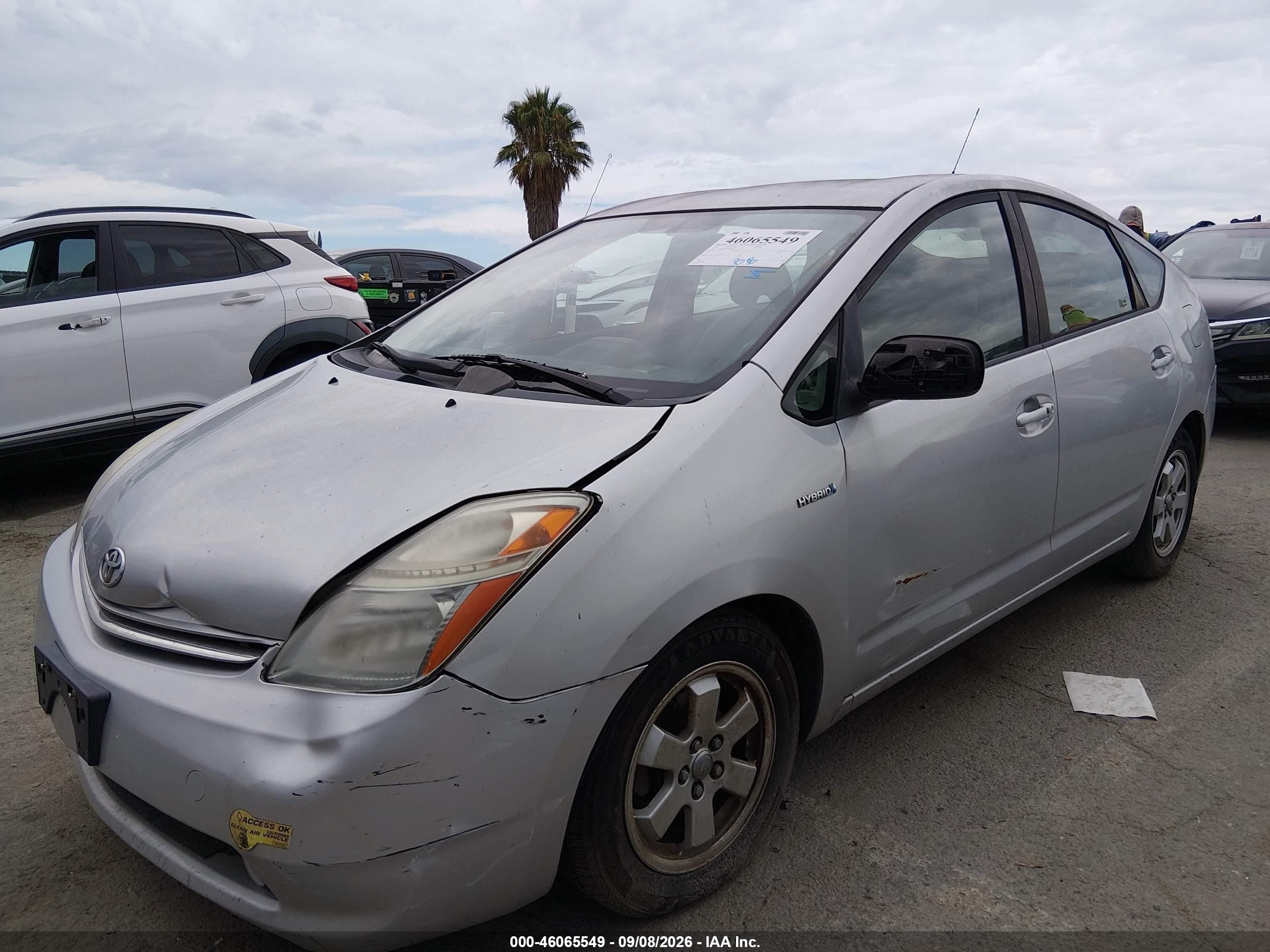 2007 Toyota Prius   Серебряный vin: JTDKB20U077569949