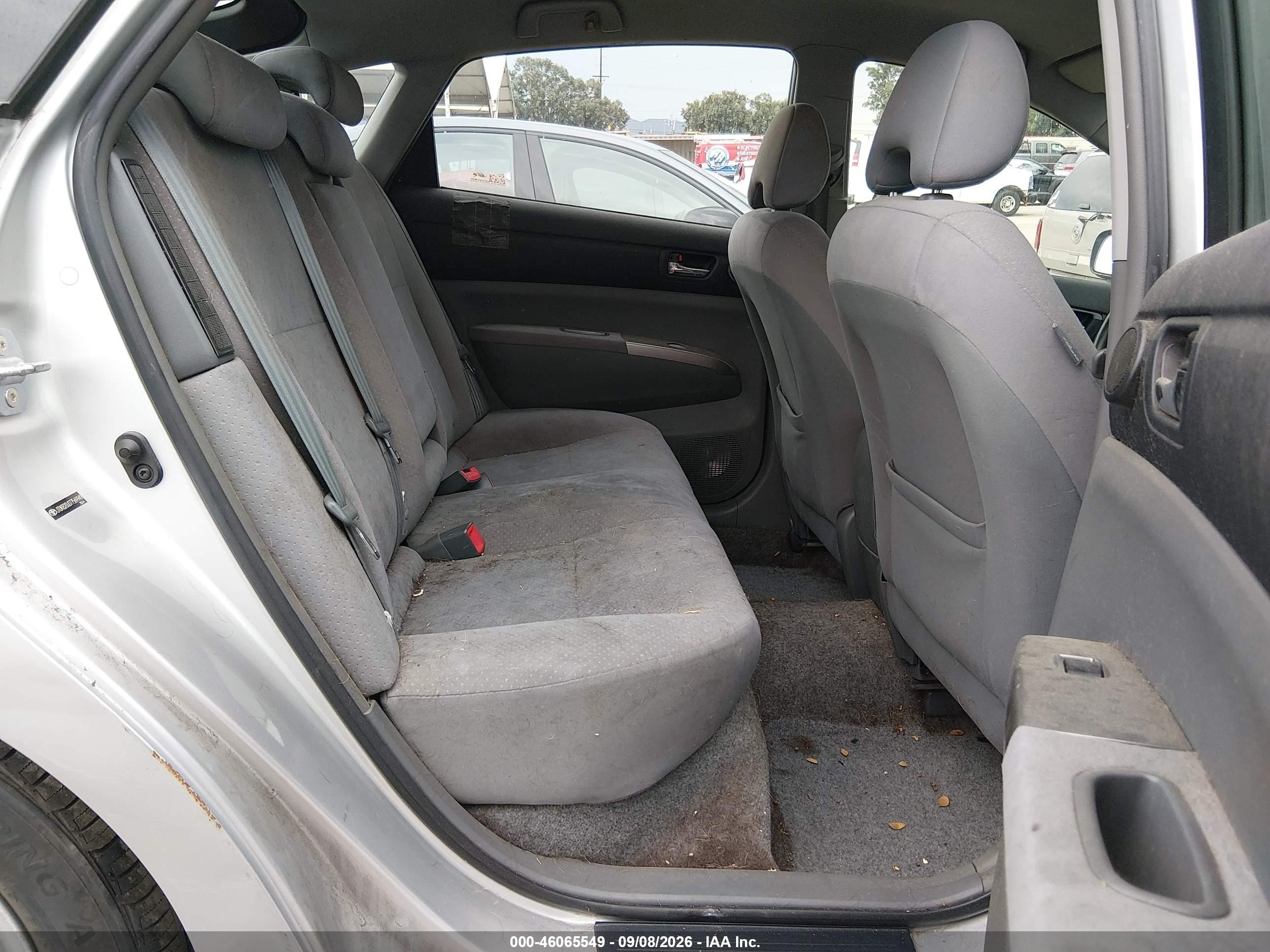 2007 Toyota Prius   Серебряный vin: JTDKB20U077569949