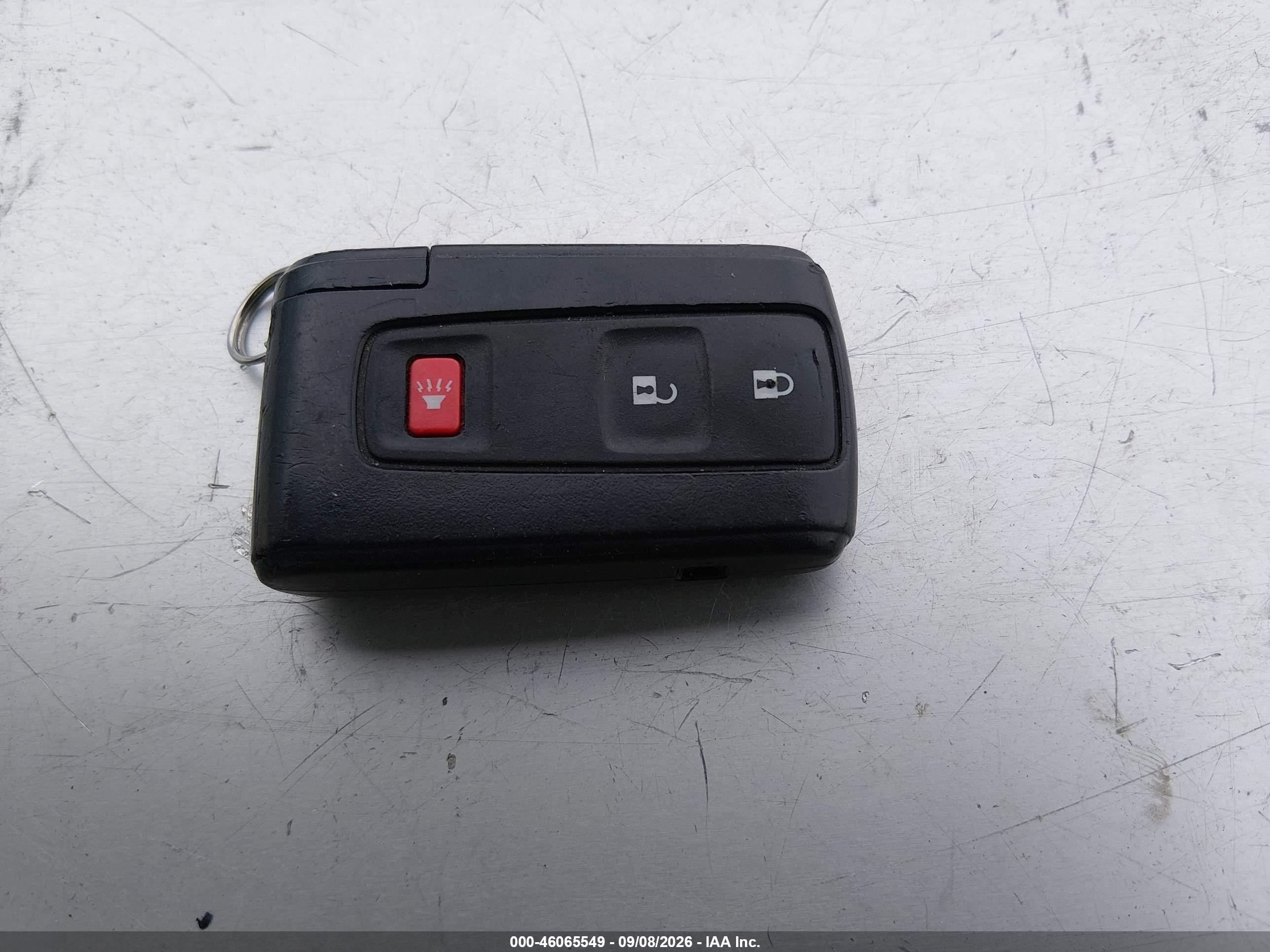 2007 Toyota Prius   Серебряный vin: JTDKB20U077569949