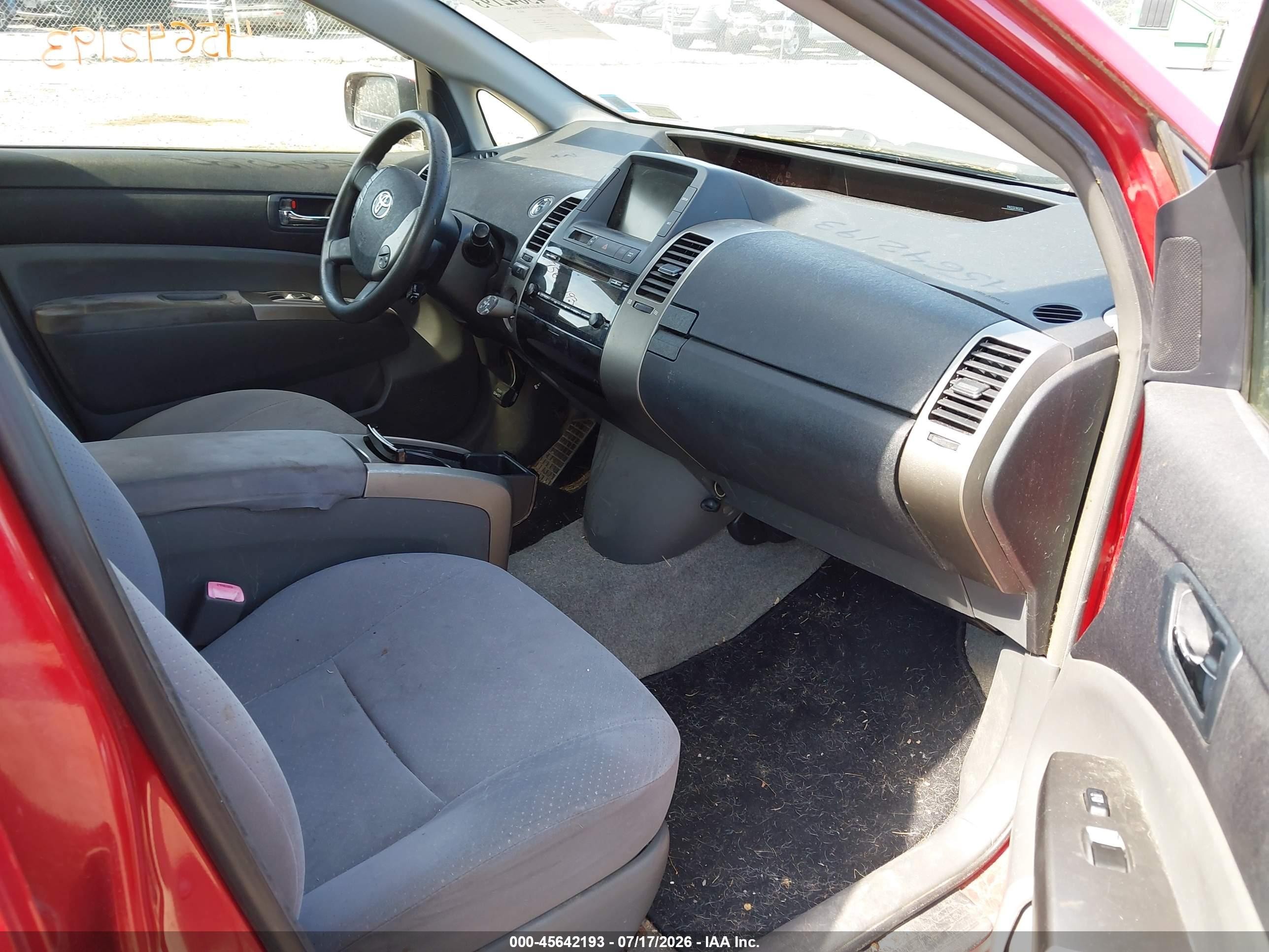 2007 Toyota Prius   Red vin: JTDKB20U077587156